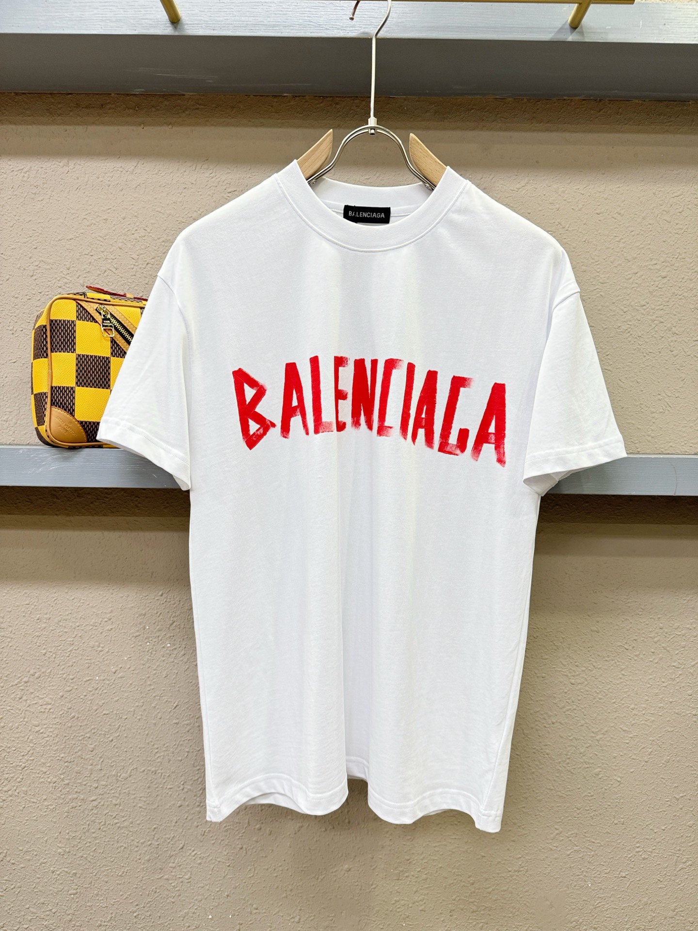 Balenciaga巴黎世家 2026新款短袖T恤！走秀图案时尚休闲短袖T恤衫！设计logo设计！极具设