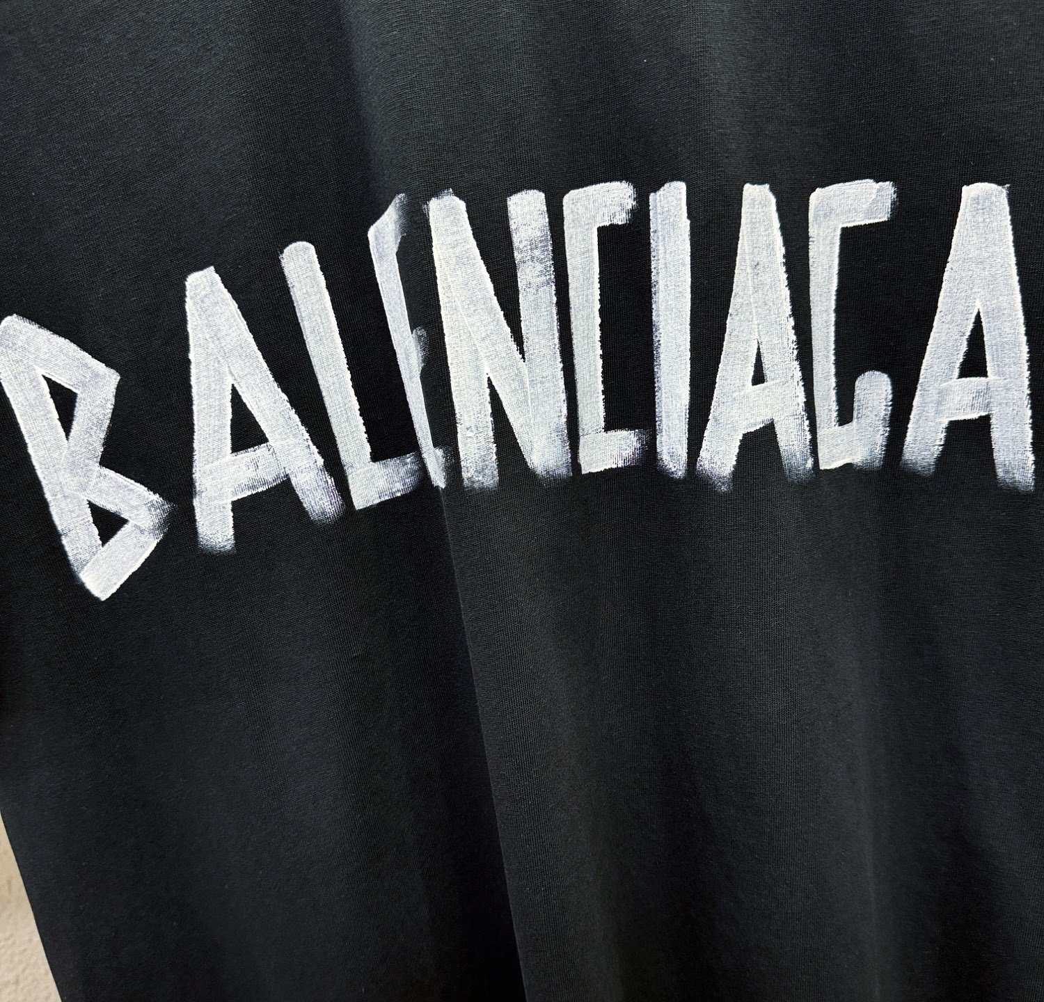 Balenciaga巴黎世家 2026新款短袖T恤！走秀图案时尚休闲短袖T恤衫！设计logo设计！极具设