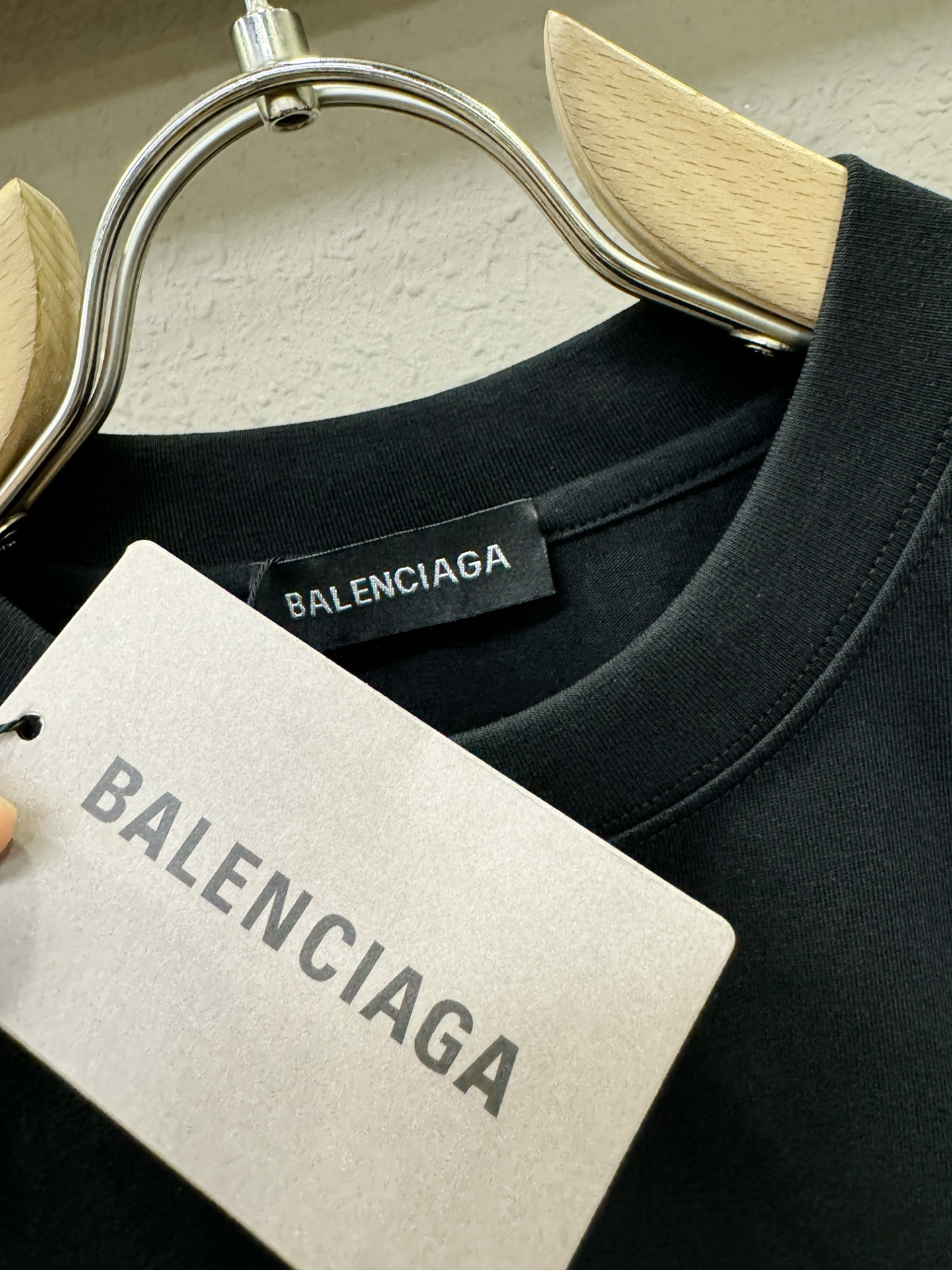 Balenciaga巴黎世家 2026新款短袖T恤！走秀图案时尚休闲短袖T恤衫！设计logo设计！极具设