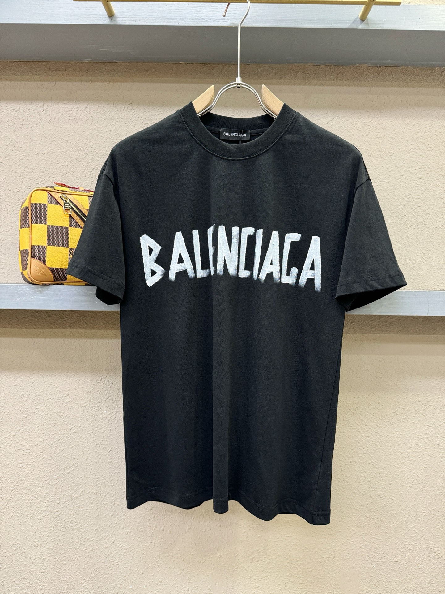 Balenciaga巴黎世家 2026新款短袖T恤！走秀图案时尚休闲短袖T恤衫！设计logo设计！极具设