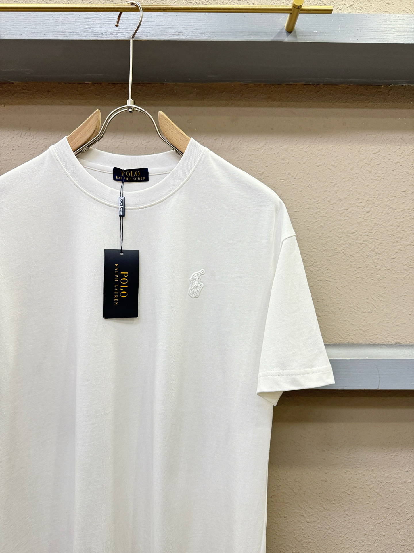 Polo 2026新款短袖T恤！走秀图案时尚休闲短袖T恤衫！设计logo设计！极具设计精选客供面料，手感