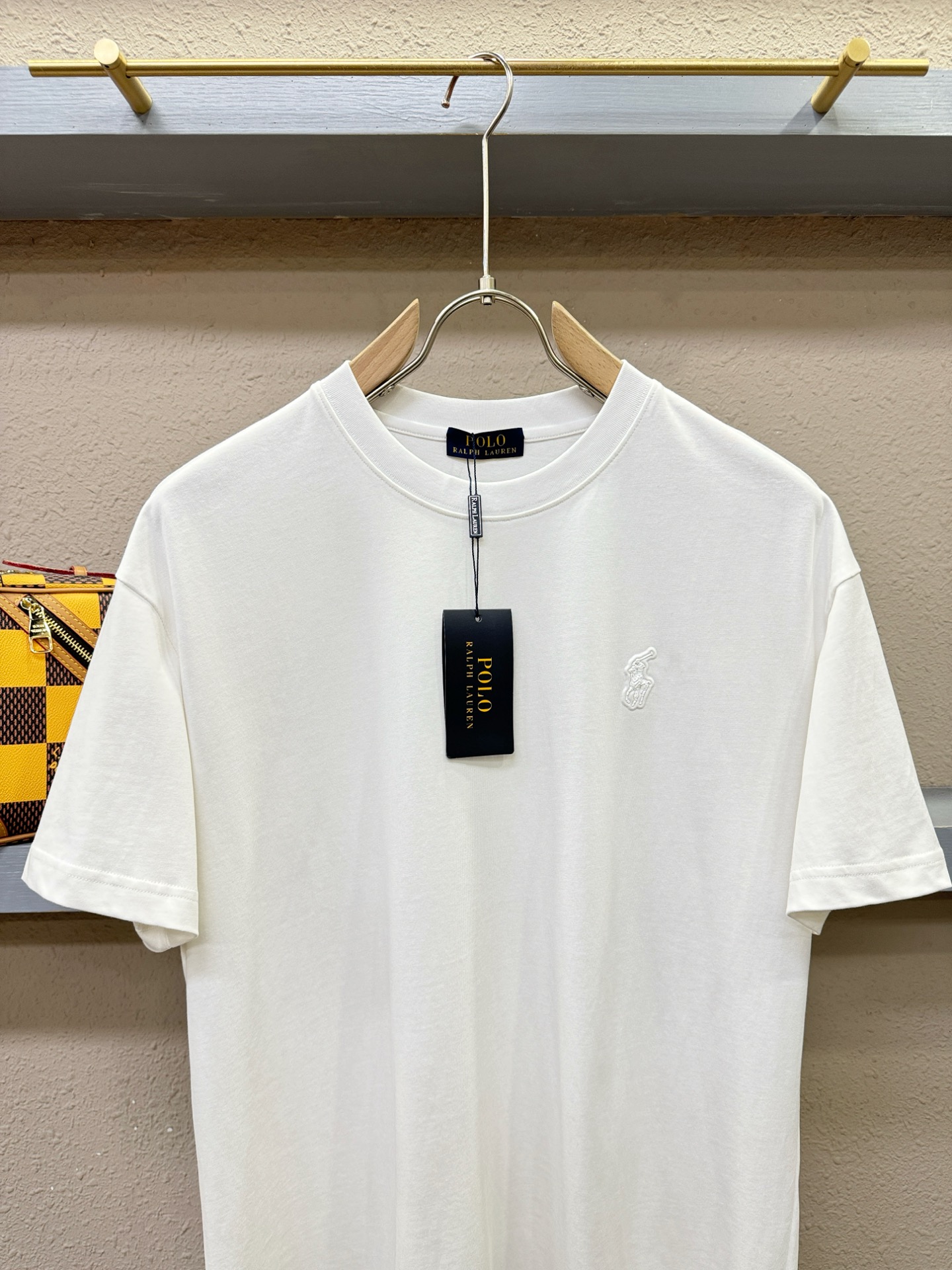 Polo 2026新款短袖T恤！走秀图案时尚休闲短袖T恤衫！设计logo设计！极具设计精选客供面料，手感