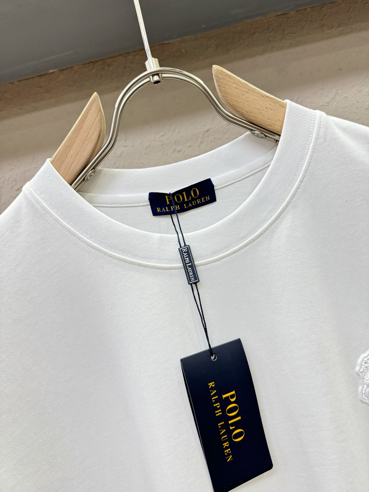 Polo 2026新款短袖T恤！走秀图案时尚休闲短袖T恤衫！设计logo设计！极具设计精选客供面料，手感