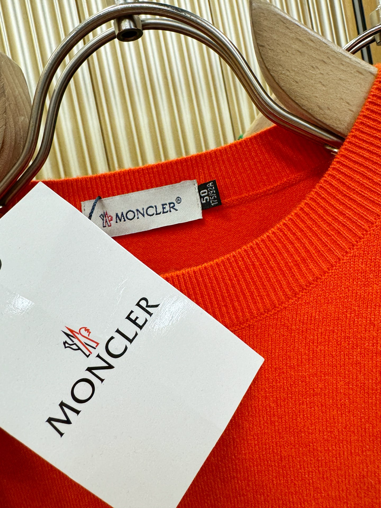 Moncler蒙口 2025新款毛衣，胸前logo设计！贸易公司渠道稀出，同步官网发售！秋冬系列经典设计