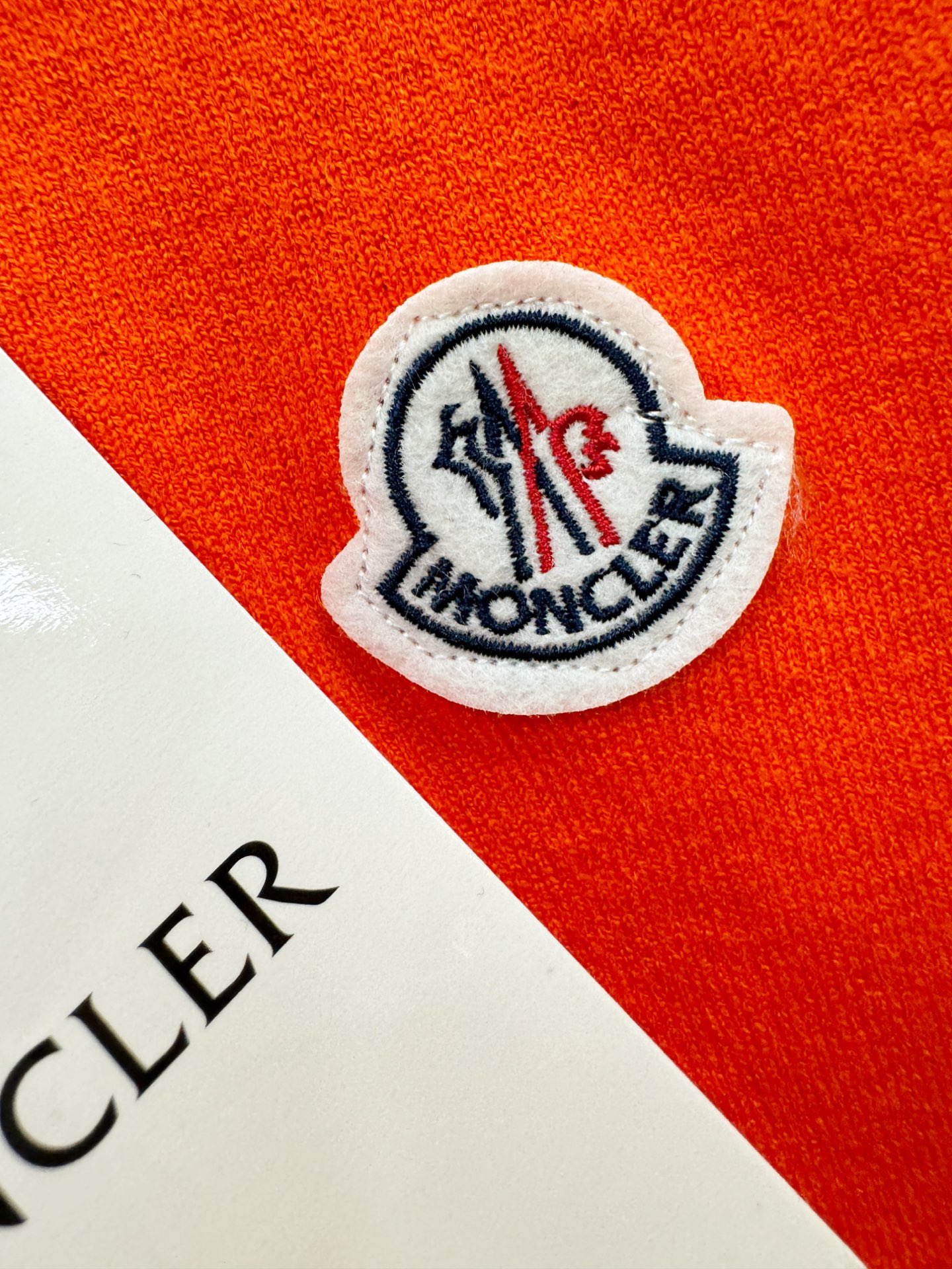 Moncler蒙口 2025新款毛衣，胸前logo设计！贸易公司渠道稀出，同步官网发售！秋冬系列经典设计