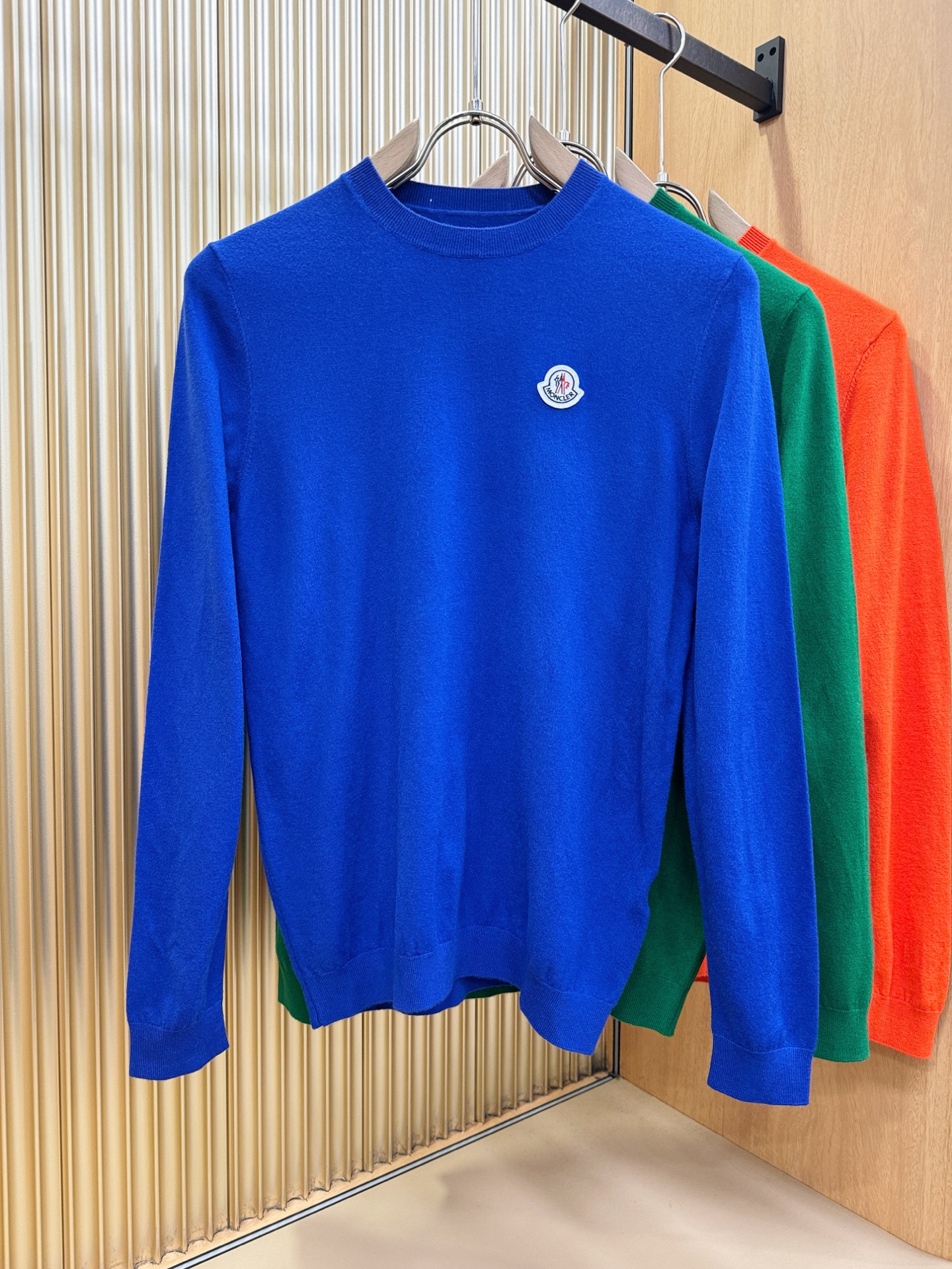 Moncler蒙口 2025新款毛衣，胸前logo设计！贸易公司渠道稀出，同步官网发售！秋冬系列经典设计