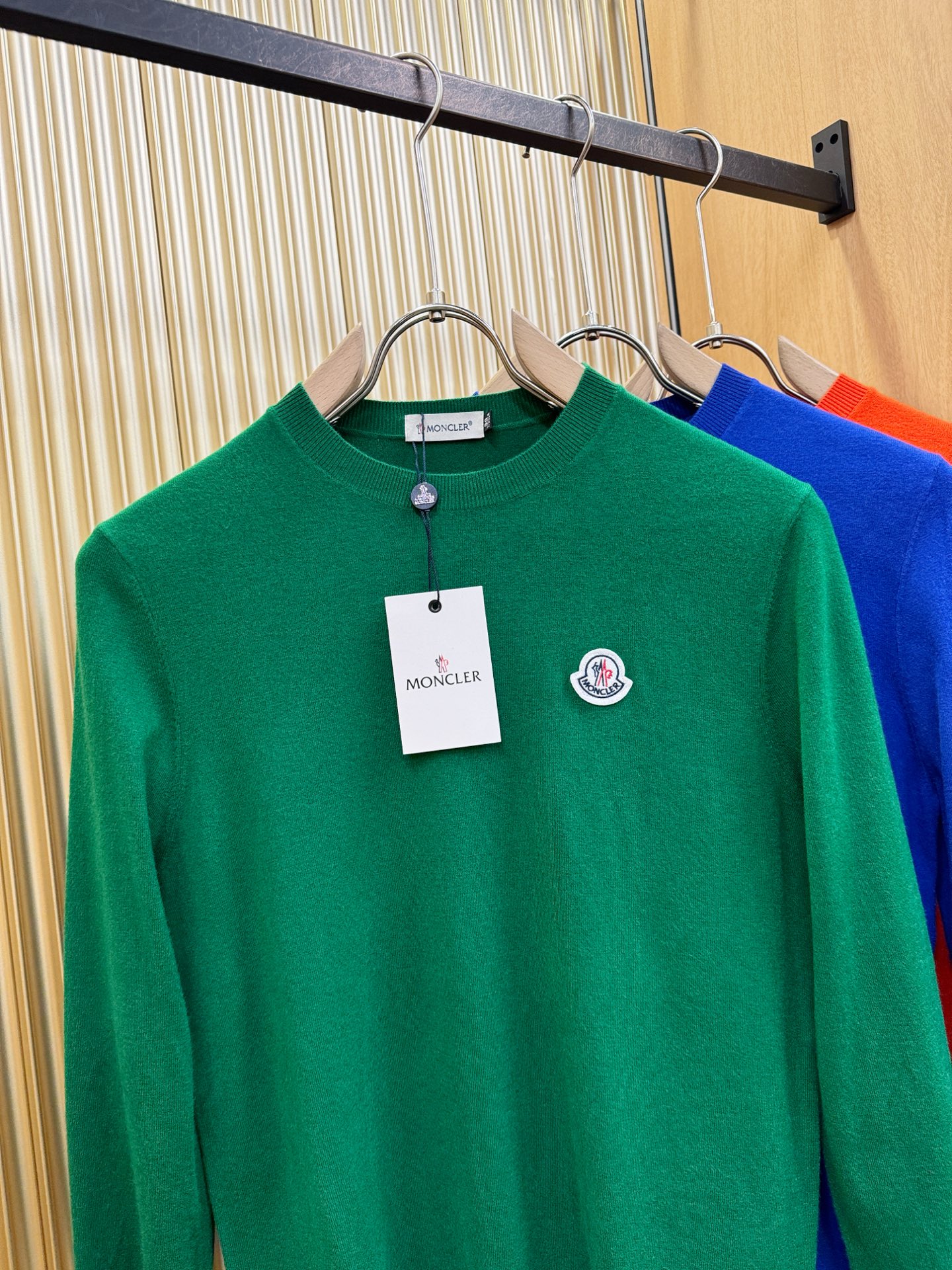 Moncler蒙口 2025新款毛衣，胸前logo设计！贸易公司渠道稀出，同步官网发售！秋冬系列经典设计