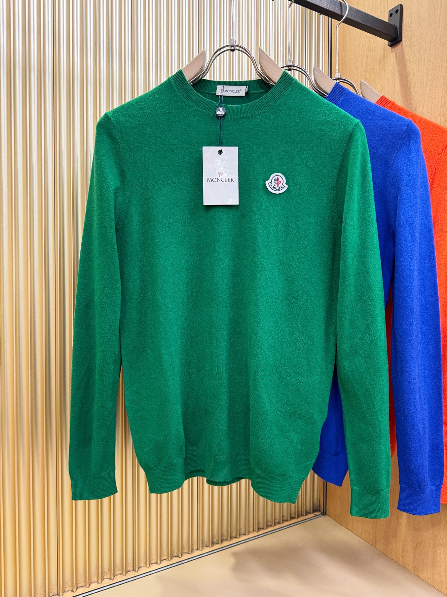 Moncler蒙口 2025新款毛衣，胸前logo设计！贸易公司渠道稀出，同步官网发售！秋冬系列经典设计