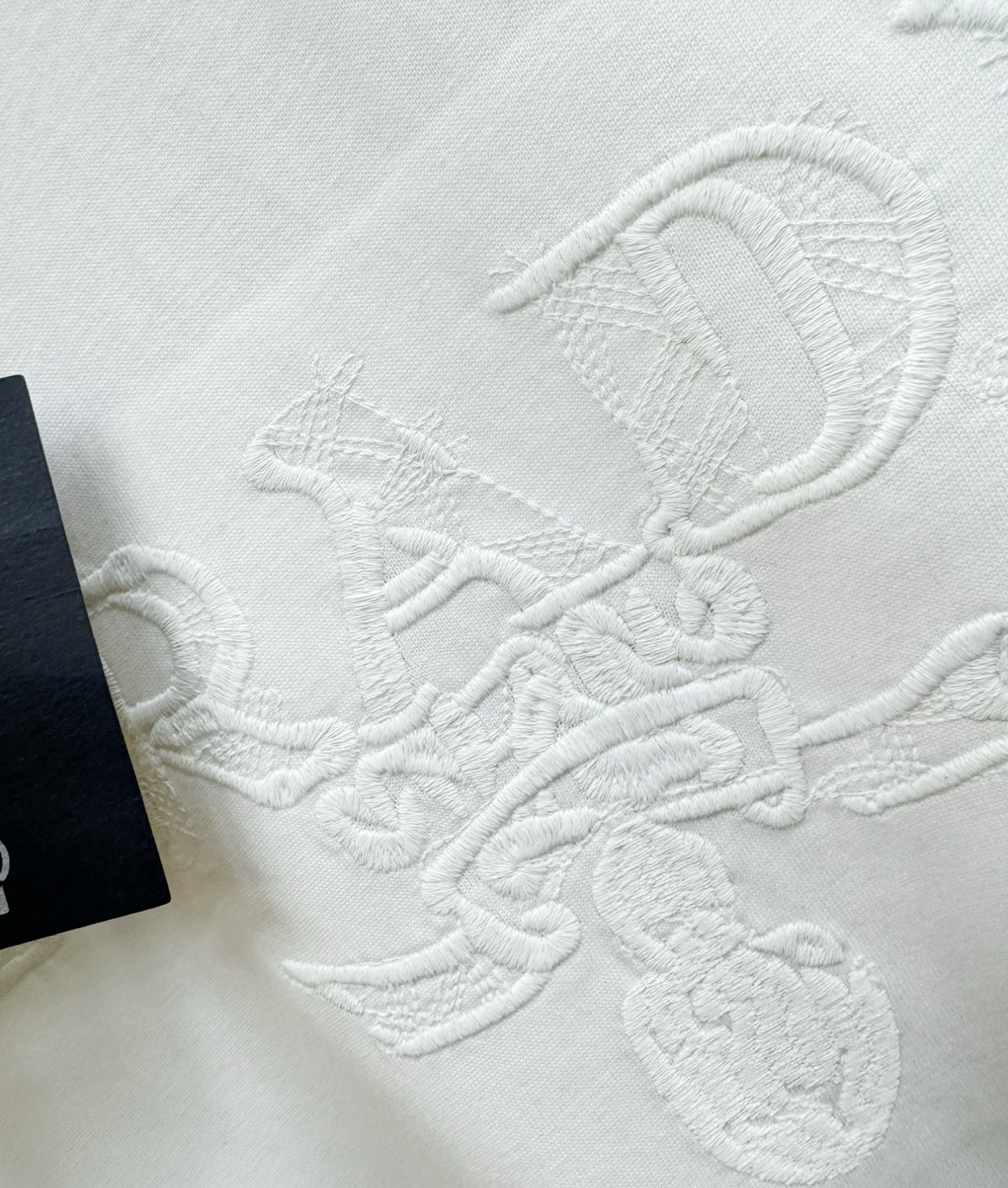 PRADA 普拉达 2026新款短袖T恤！走秀图案时尚休闲短袖T恤衫！设计logo设计！极具设计精选客供