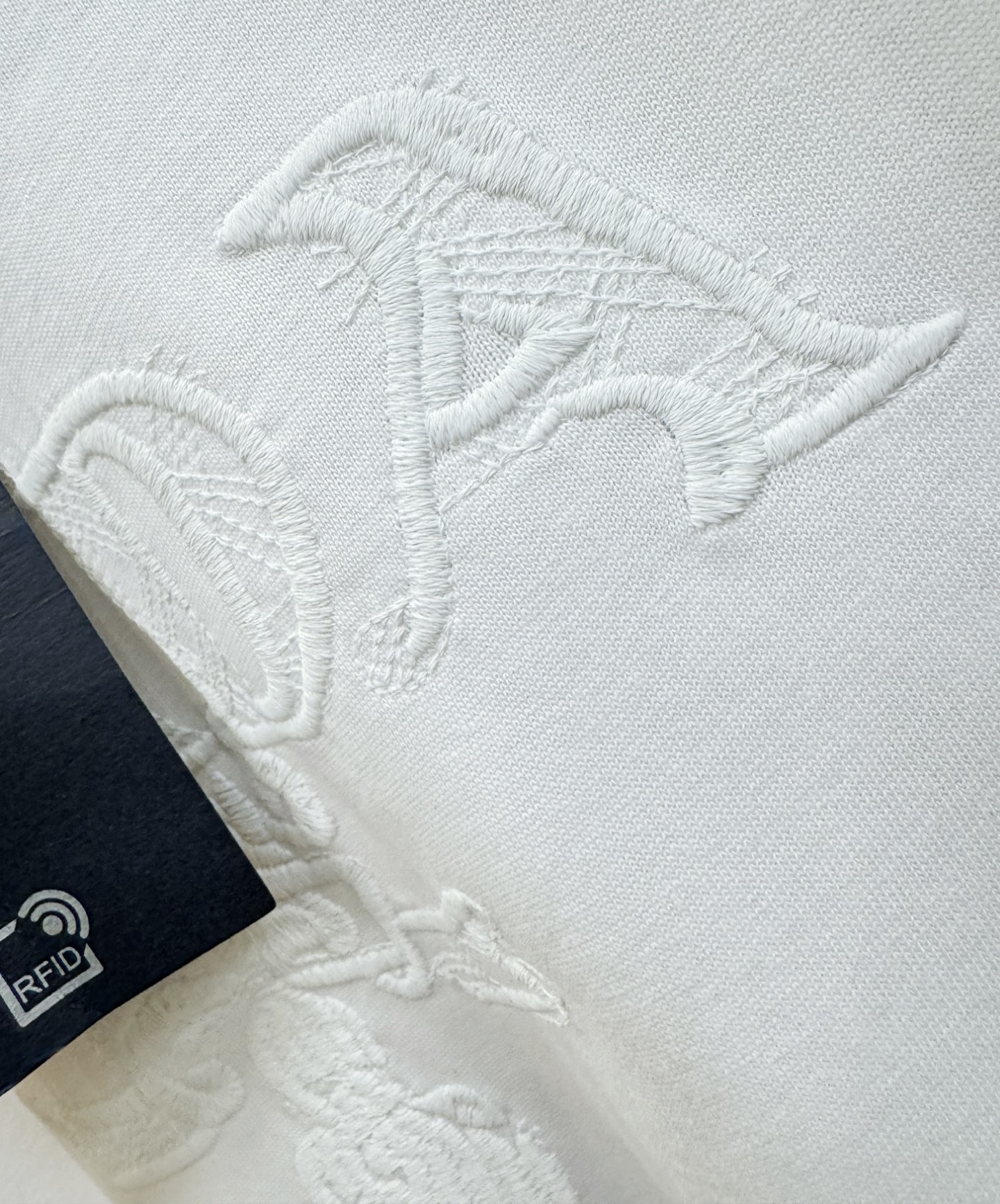 PRADA 普拉达 2026新款短袖T恤！走秀图案时尚休闲短袖T恤衫！设计logo设计！极具设计精选客供