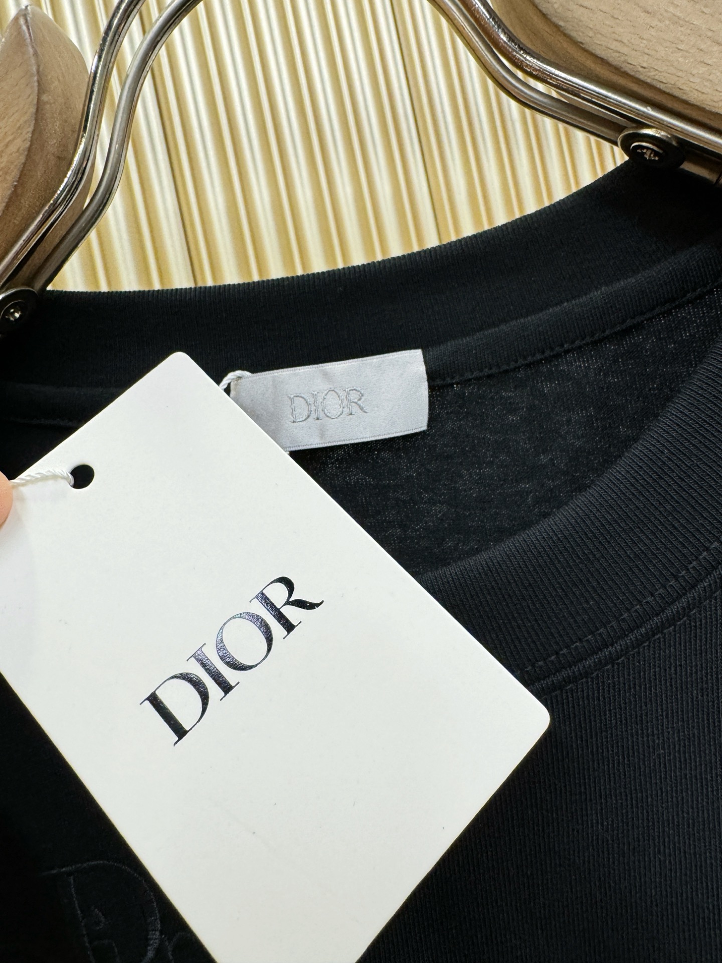 Dior迪奥 2026新款短袖T恤！走秀图案时尚休闲短袖T恤衫！设计logo设计！极具设计精选客供面料，