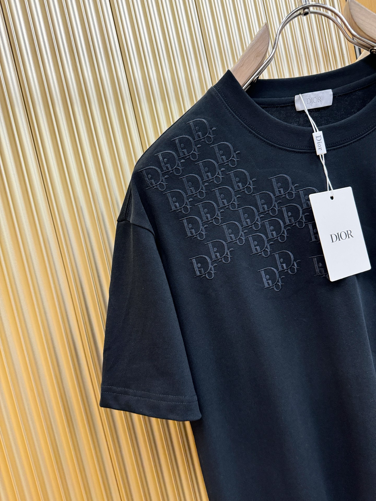 Dior迪奥 2026新款短袖T恤！走秀图案时尚休闲短袖T恤衫！设计logo设计！极具设计精选客供面料，