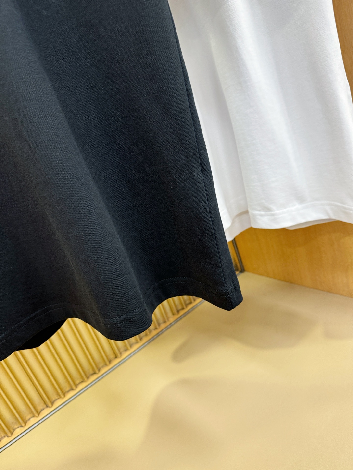 BURBERRY巴宝莉 2026新款短袖T恤！走秀图案时尚休闲短袖T恤衫！设计logo设计！极具设计精选