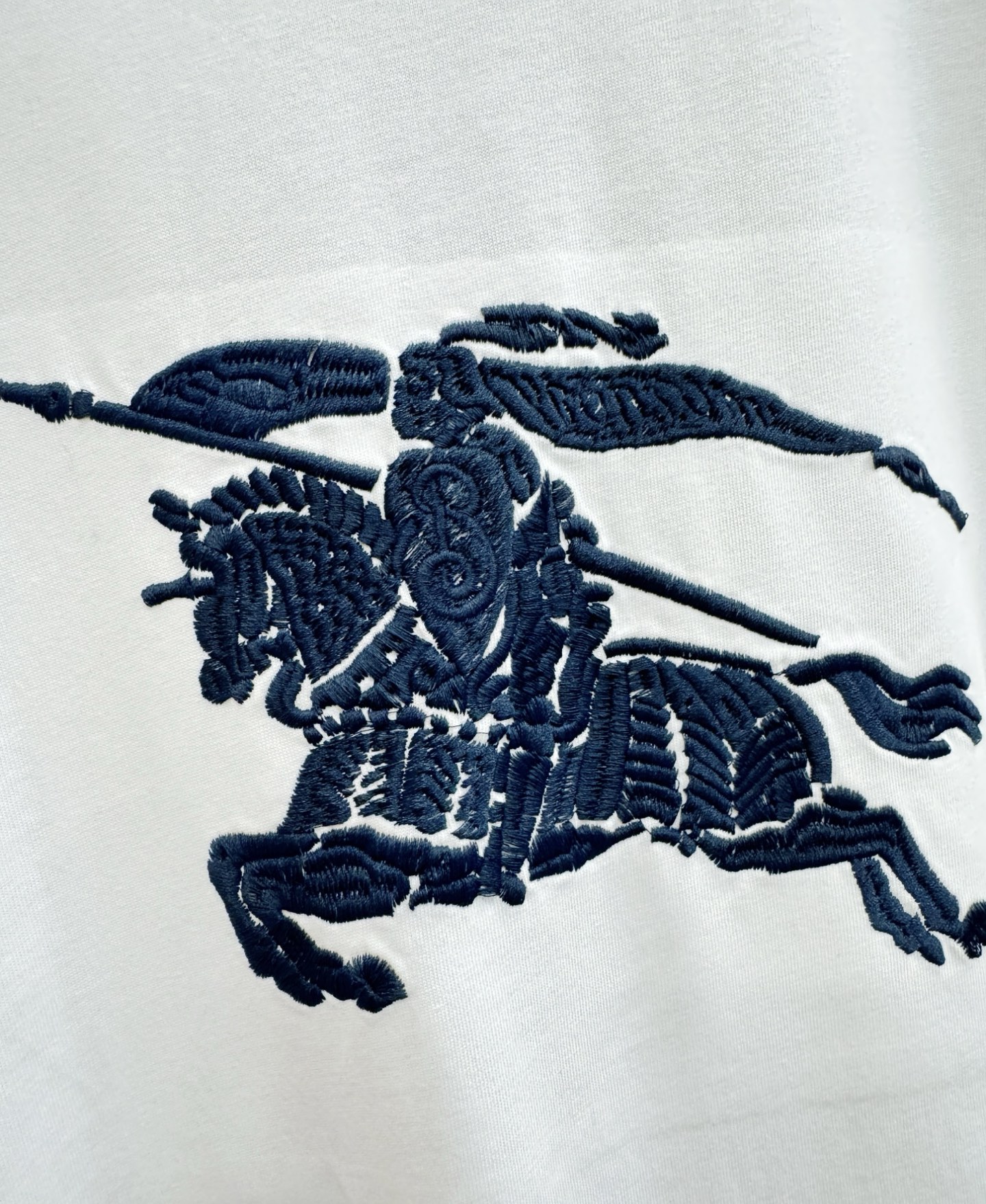 BURBERRY巴宝莉 2026新款短袖T恤！走秀图案时尚休闲短袖T恤衫！设计logo设计！极具设计精选