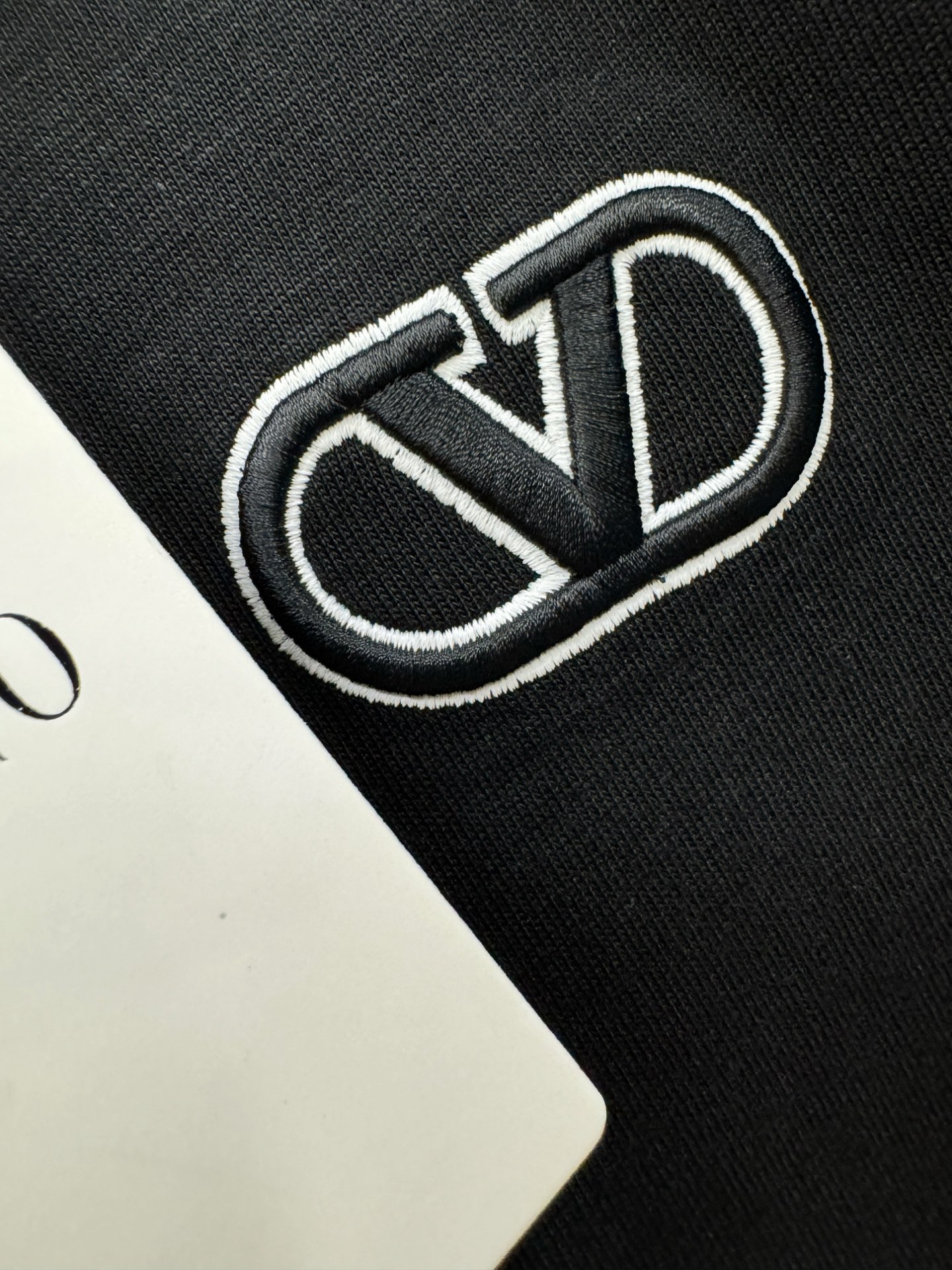 VALENTINO华伦天奴 2026新款短袖T恤！走秀图案时尚休闲短袖T恤衫！设计logo设计！极具设计