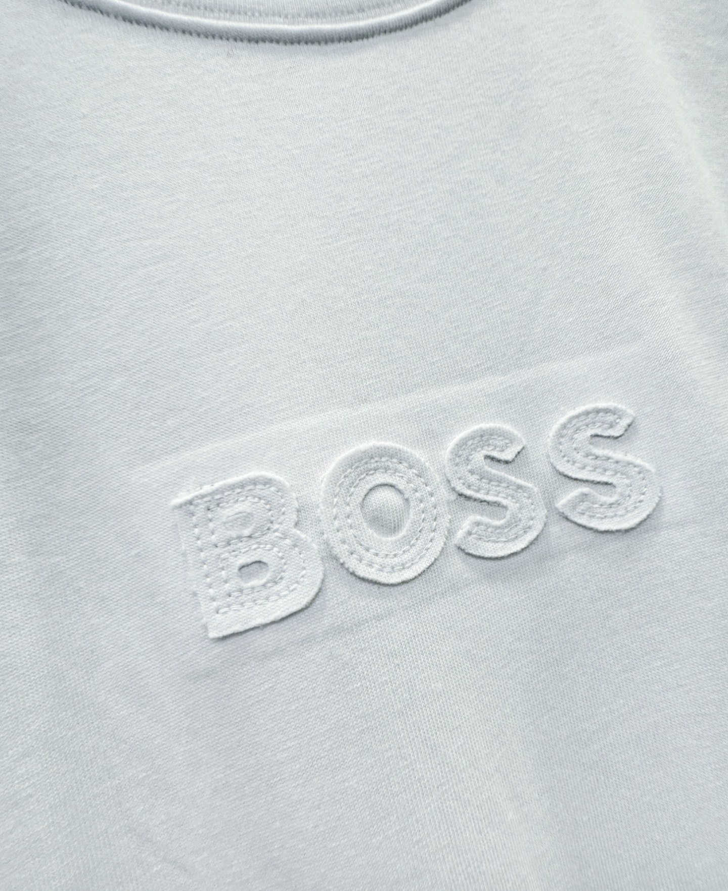 BOSS 2026新款短袖T恤！走秀图案时尚休闲短袖T恤衫！设计logo设计！极具设计精选客供面料，手感