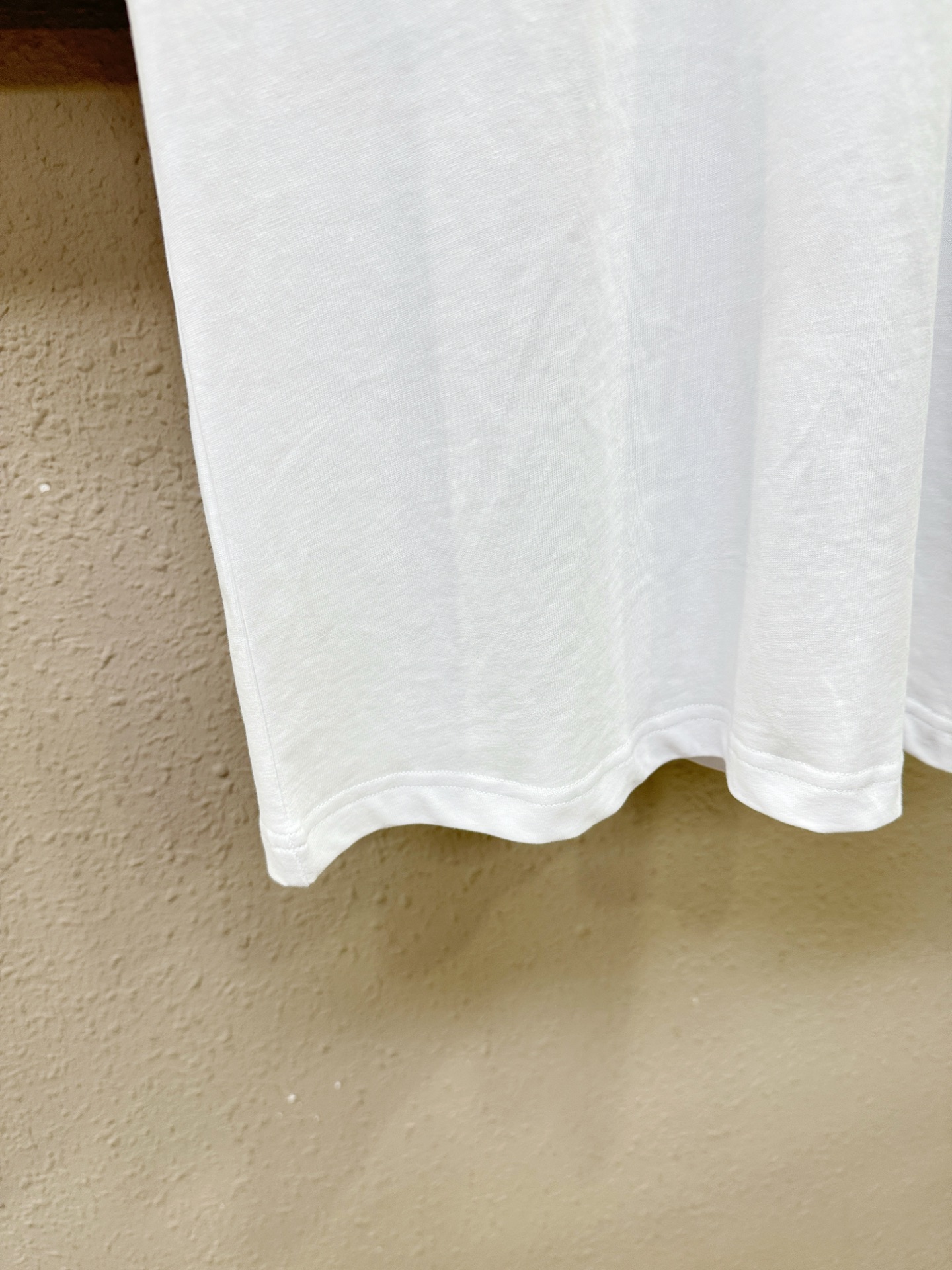 BOSS 2026新款短袖T恤！走秀图案时尚休闲短袖T恤衫！设计logo设计！极具设计精选客供面料，手感