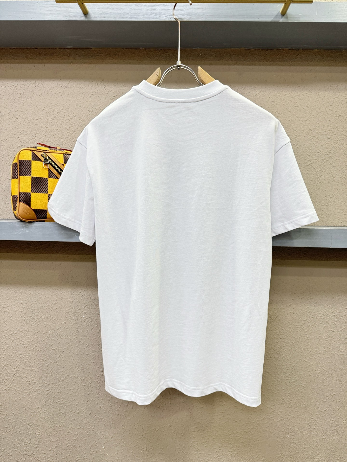 BOSS 2026新款短袖T恤！走秀图案时尚休闲短袖T恤衫！设计logo设计！极具设计精选客供面料，手感