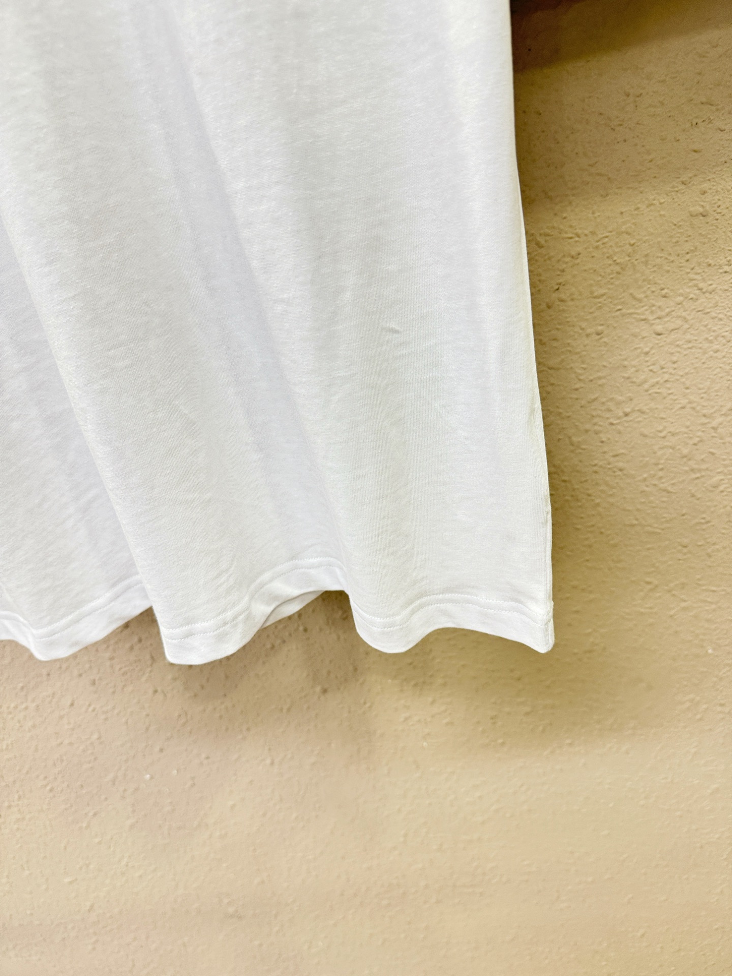 BOSS 2026新款短袖T恤！走秀图案时尚休闲短袖T恤衫！设计logo设计！极具设计精选客供面料，手感