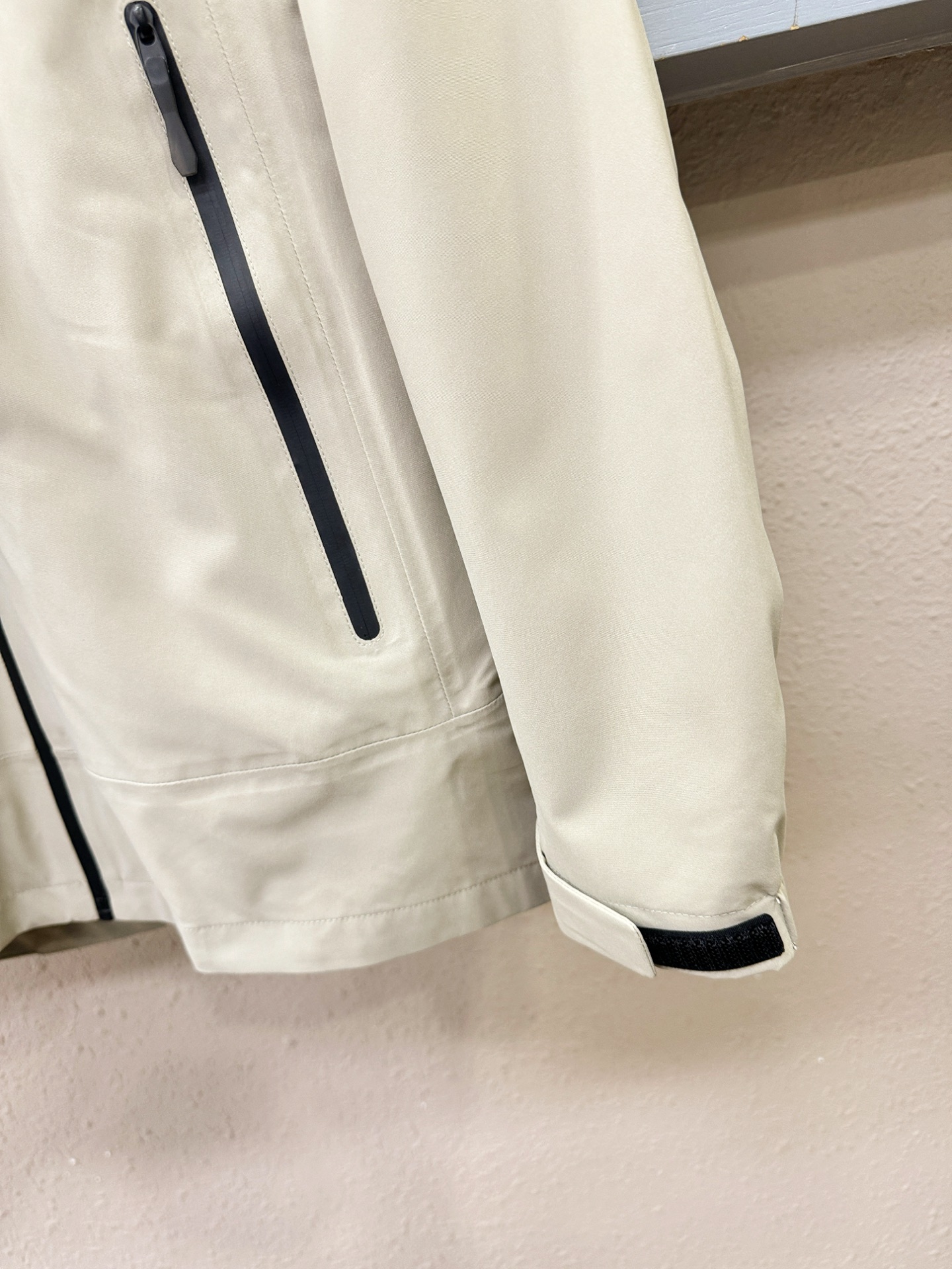 ARC‘TERYX/始祖鸟 2025新款三合一羽绒服，秀场新品，品相非常完美，专柜高科技防水面料，舒适保