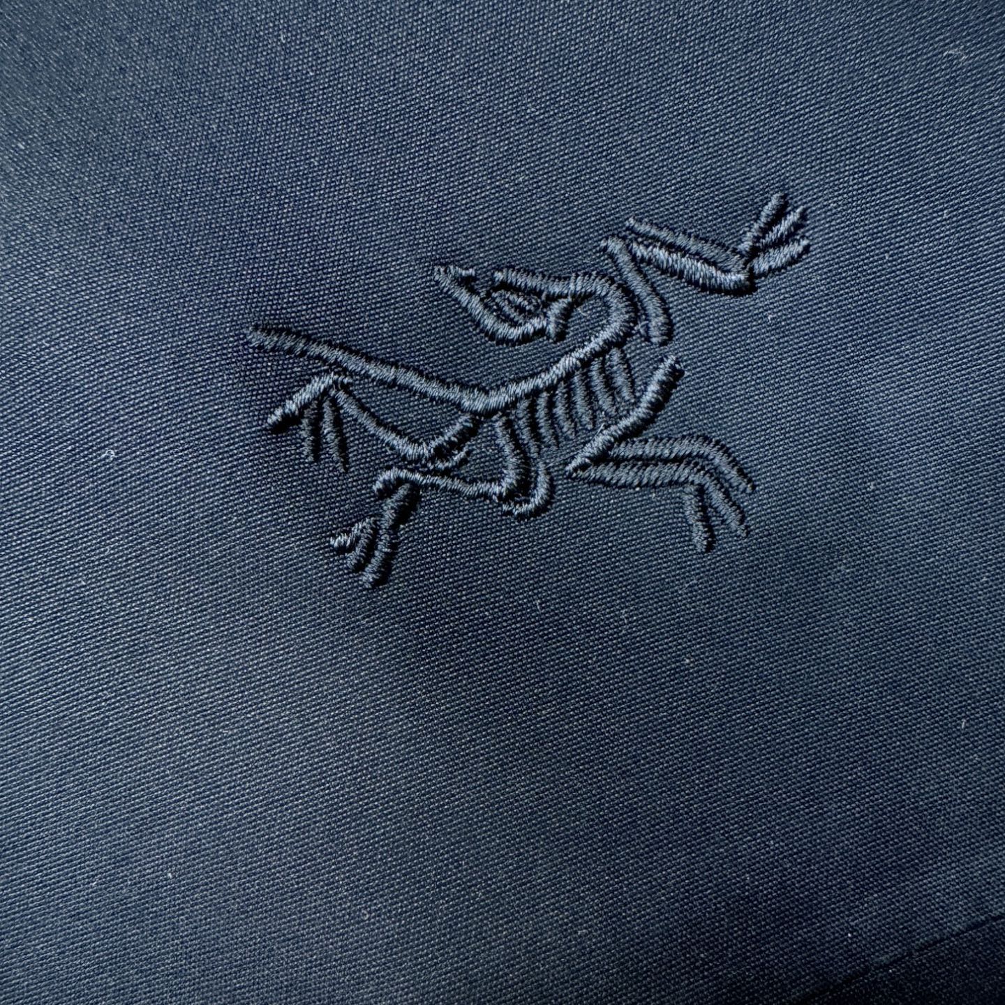 ARC‘TERYX/始祖鸟 2025新款三合一羽绒服，秀场新品，品相非常完美，专柜高科技防水面料，舒适保