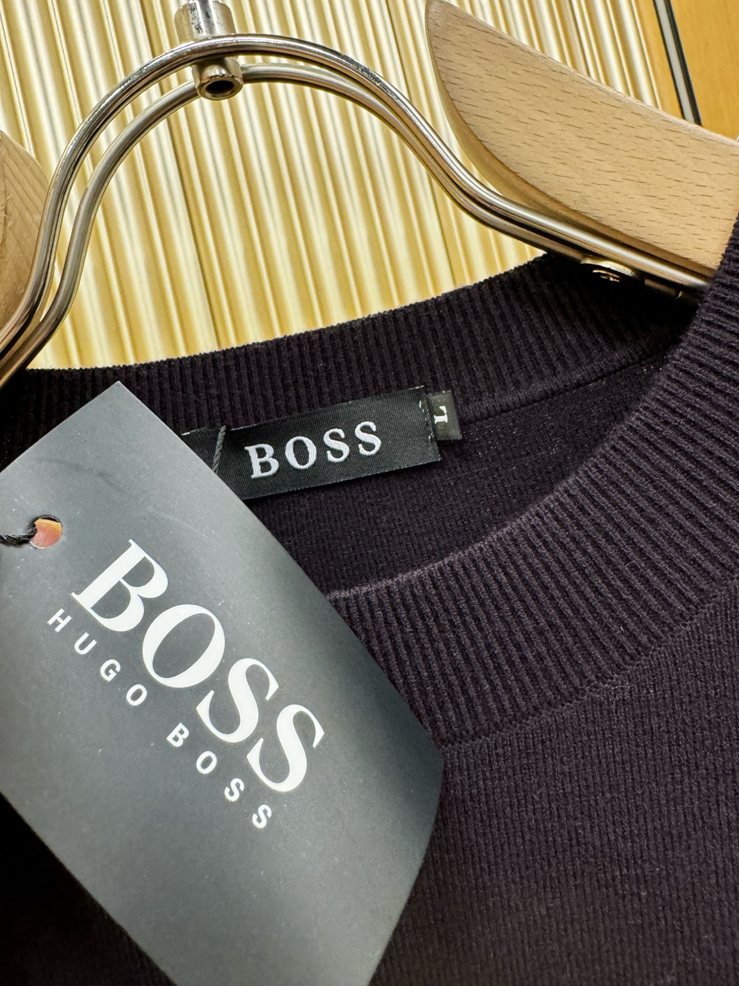 BOSS 2026新款短袖T恤！走秀图案时尚休闲短袖T恤衫！设计logo设计！极具设计精选客供面料，手感