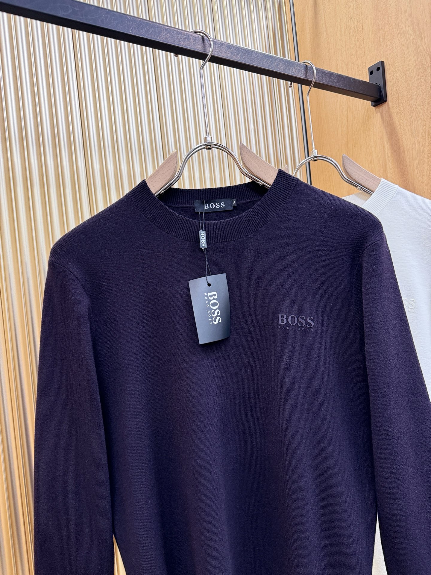 BOSS 2026新款短袖T恤！走秀图案时尚休闲短袖T恤衫！设计logo设计！极具设计精选客供面料，手感