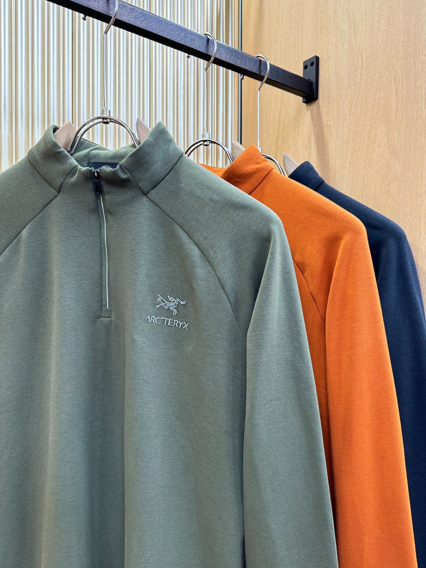 ARC‘TERYX/始祖鸟 2025ss秋季新品 长袖上衣，经典Logo设计，百搭款 官网同步发售 定制