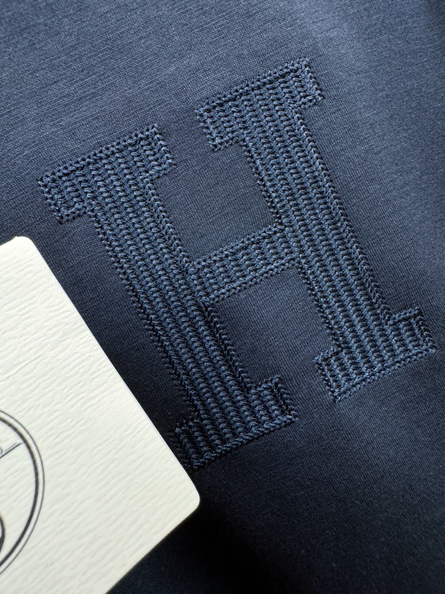 Hermès爱马仕 顶级品质 2025秋冬新品长袖，手感柔软。顶级进口私货，时尚设计潮流，不失奢华 品质