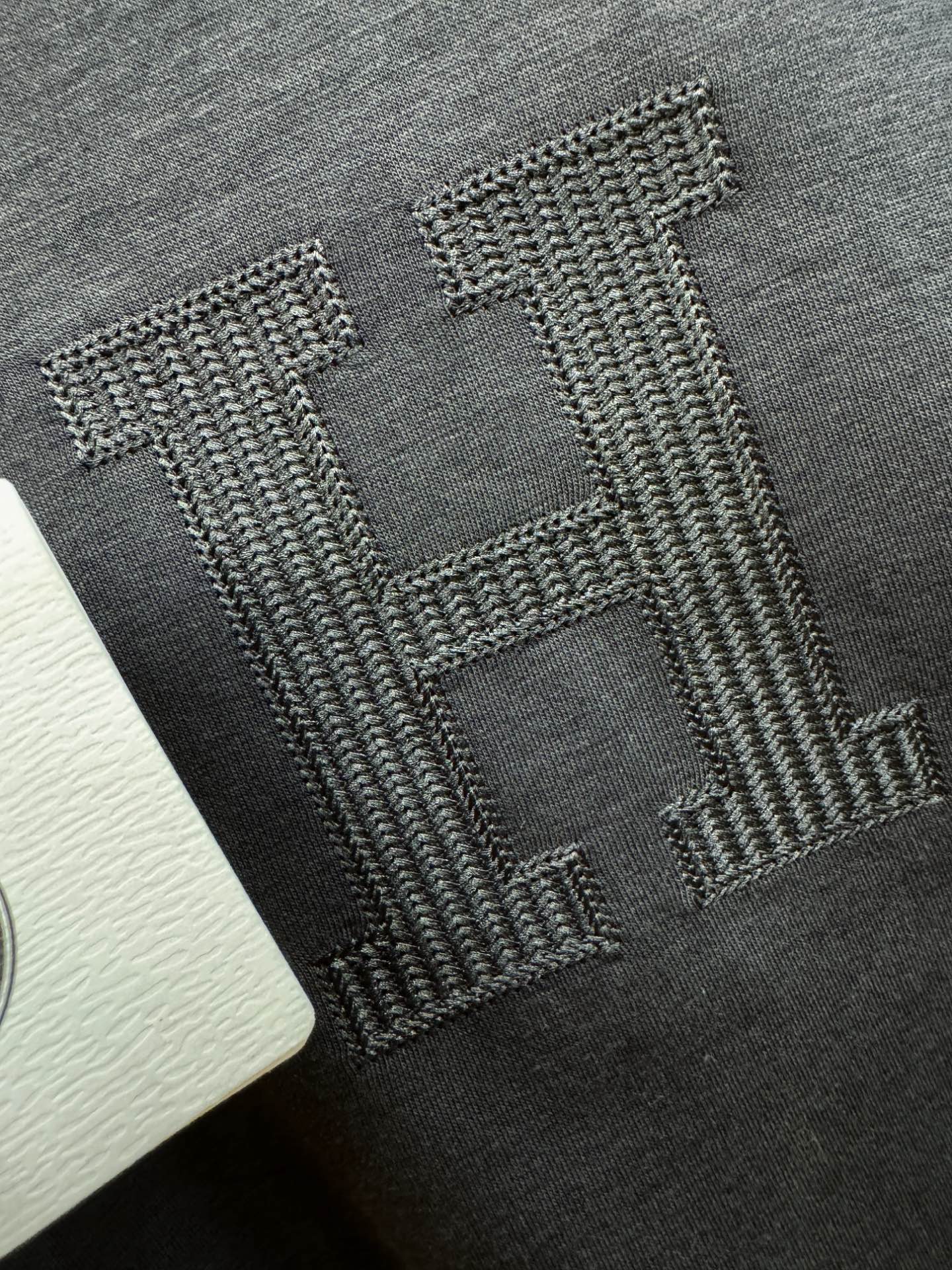 Hermès爱马仕 顶级品质 2025秋冬新品长袖，手感柔软。顶级进口私货，时尚设计潮流羊毛短袖，不失奢