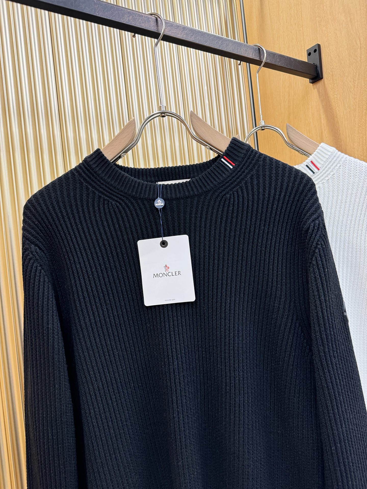 Moncler蒙口 专柜同步 冬季新款羊毛衫（绵羊毛）甄选客供进口绵羊毛材质！面料手感偏厚实，柔软绵密的