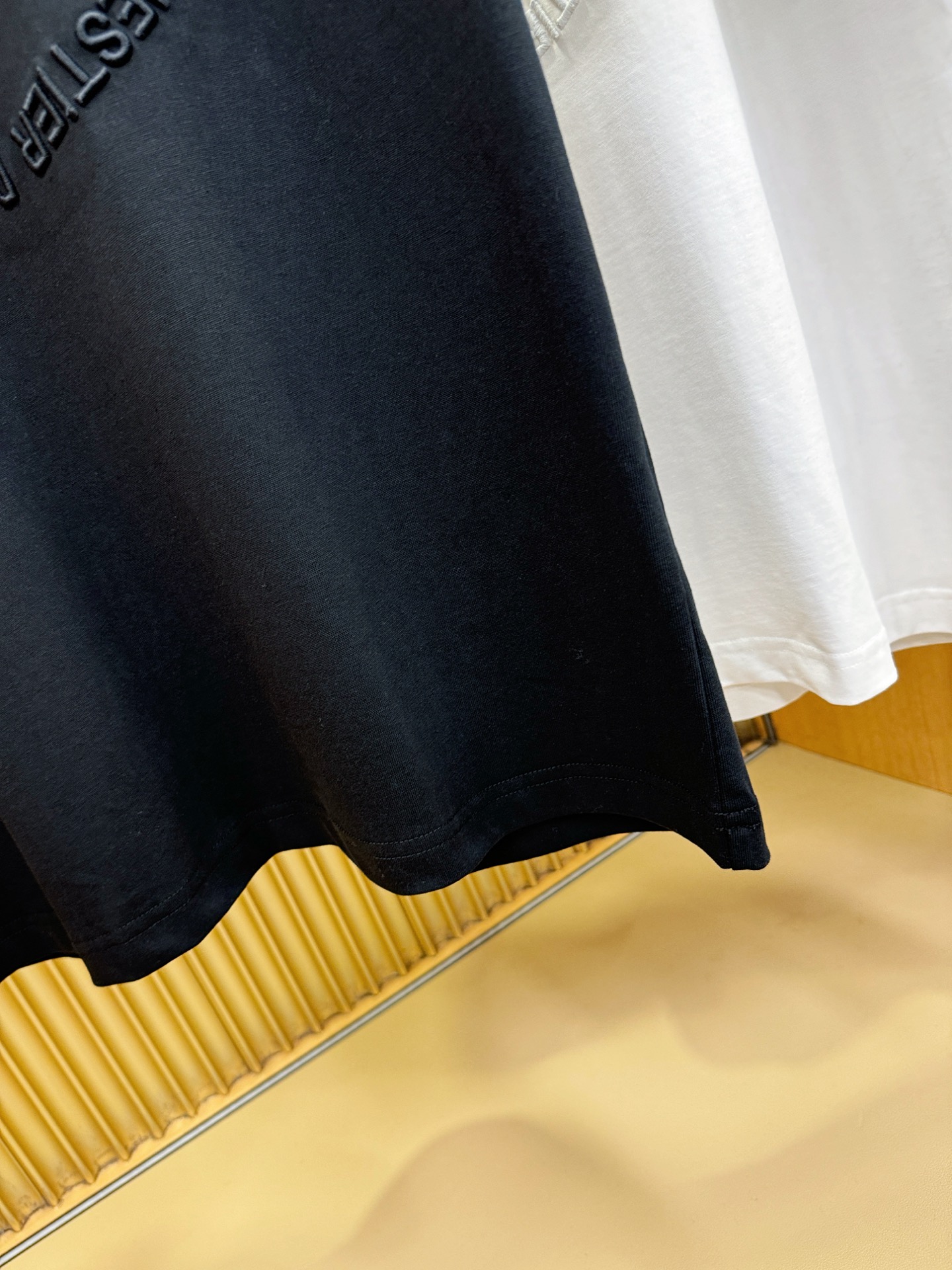 Moncler蒙口 2026新款短袖T恤！走秀图案时尚休闲短袖T恤衫！设计logo设计！极具设计精选客供