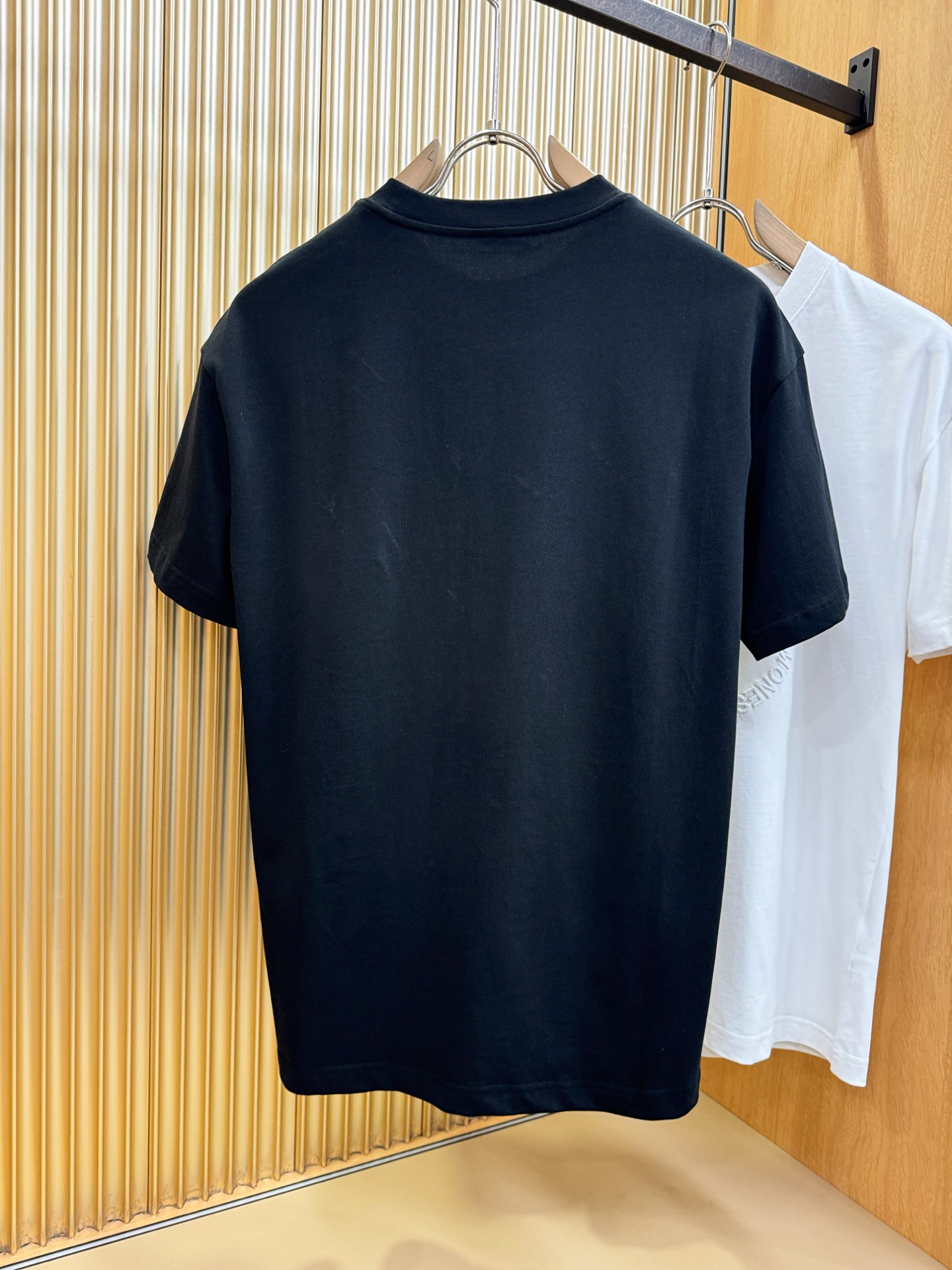 Moncler蒙口 2026新款短袖T恤！走秀图案时尚休闲短袖T恤衫！设计logo设计！极具设计精选客供