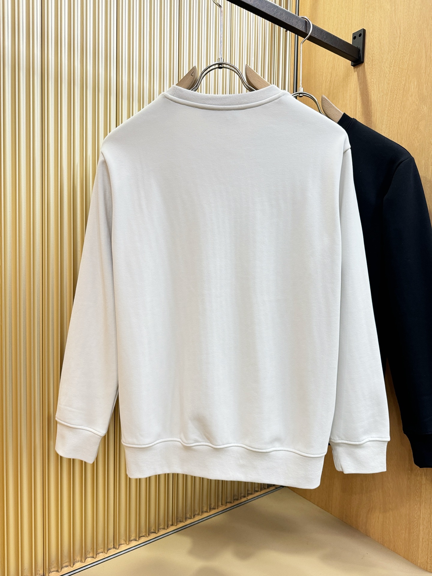 Loro Piana诺悠翩雅 2025ss秋冬新品 加绒卫衣，内里加绒加厚保暖 经典Logo设计，百搭款