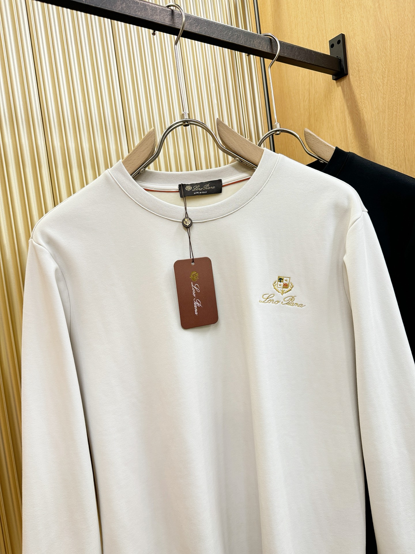 Loro Piana诺悠翩雅 2025ss秋冬新品 加绒卫衣，内里加绒加厚保暖 经典Logo设计，百搭款