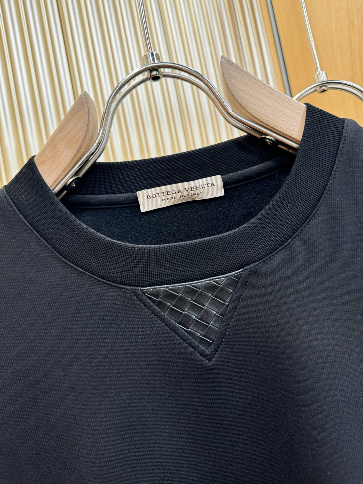 葆蝶家Bottega Veneta 2025ss秋冬新品 长袖卫衣，经典Logo设计，百搭款 官网同步发