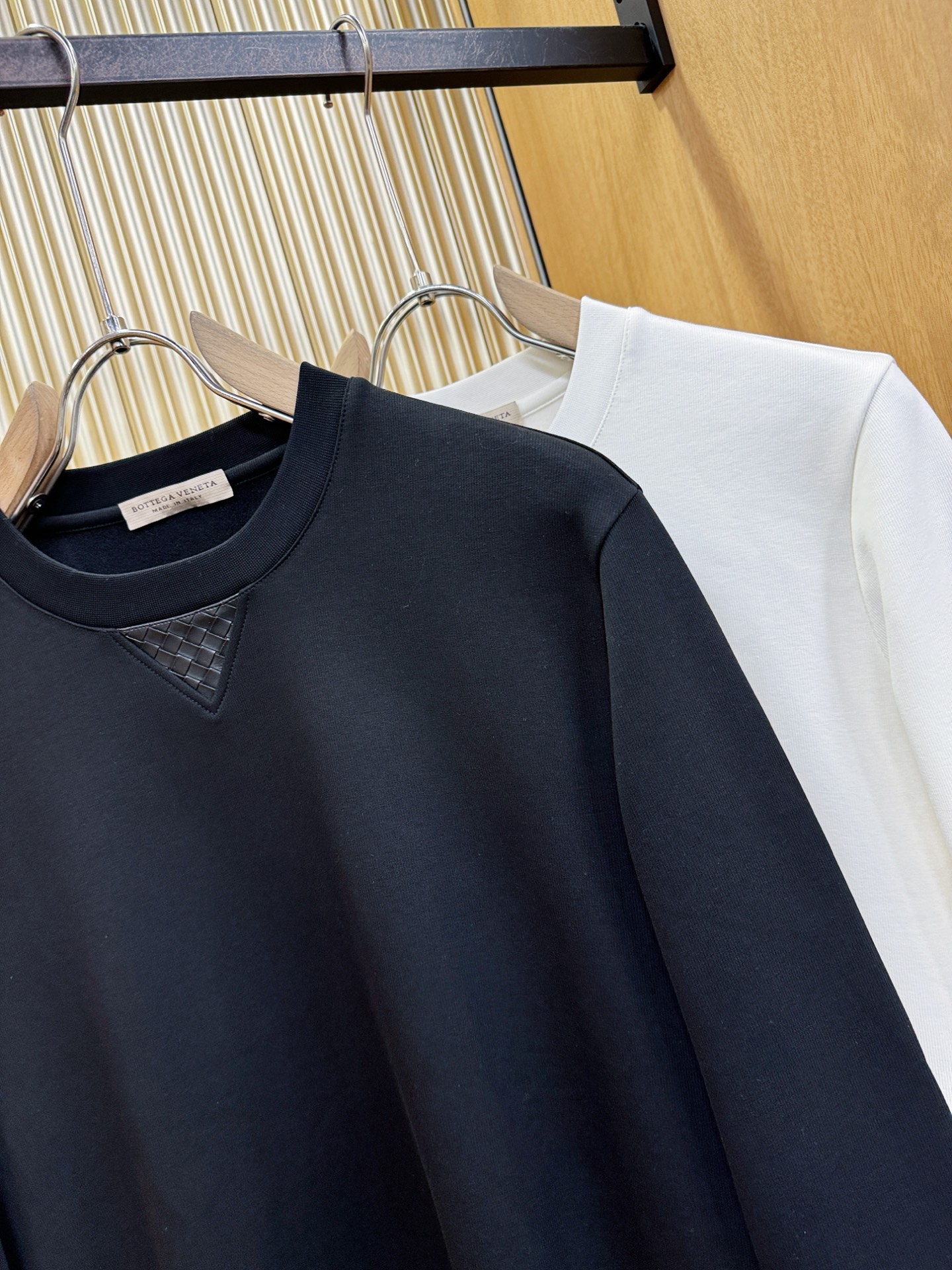 葆蝶家Bottega Veneta 2025ss秋冬新品 长袖卫衣，经典Logo设计，百搭款 官网同步发