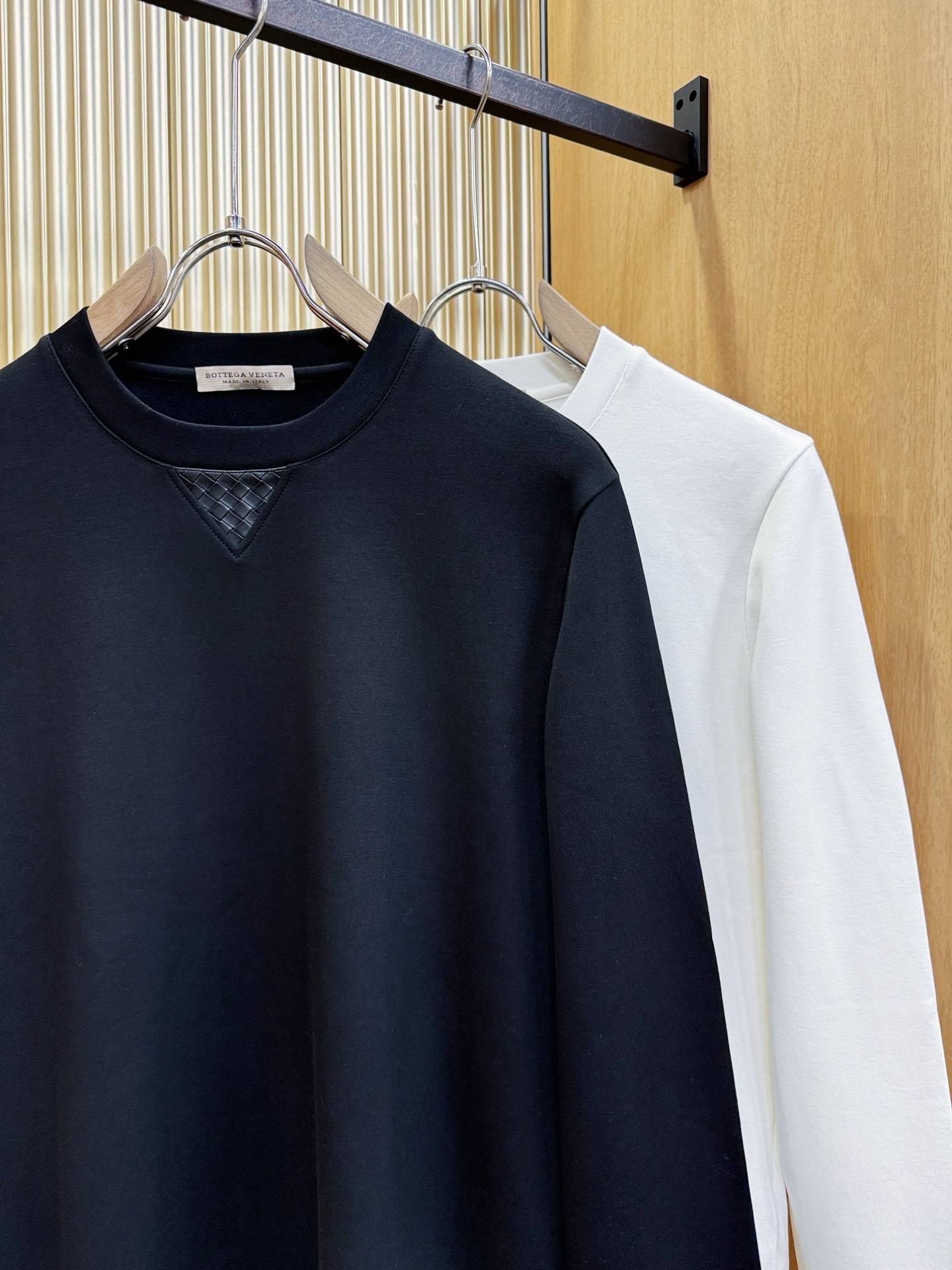 葆蝶家Bottega Veneta 2025ss秋冬新品 长袖卫衣，经典Logo设计，百搭款 官网同步发