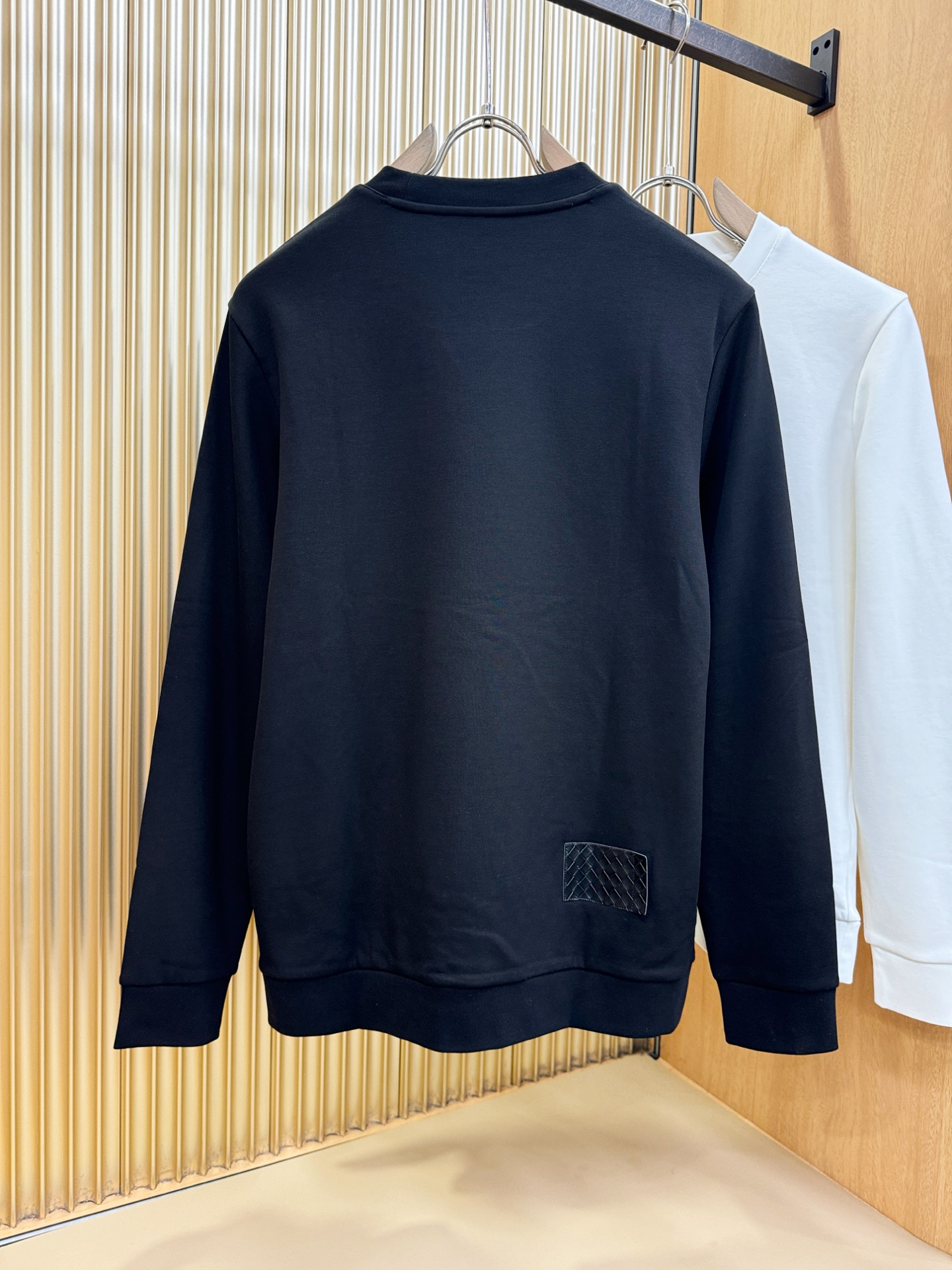 葆蝶家Bottega Veneta 2025ss秋冬新品 长袖卫衣，经典Logo设计，百搭款 官网同步发