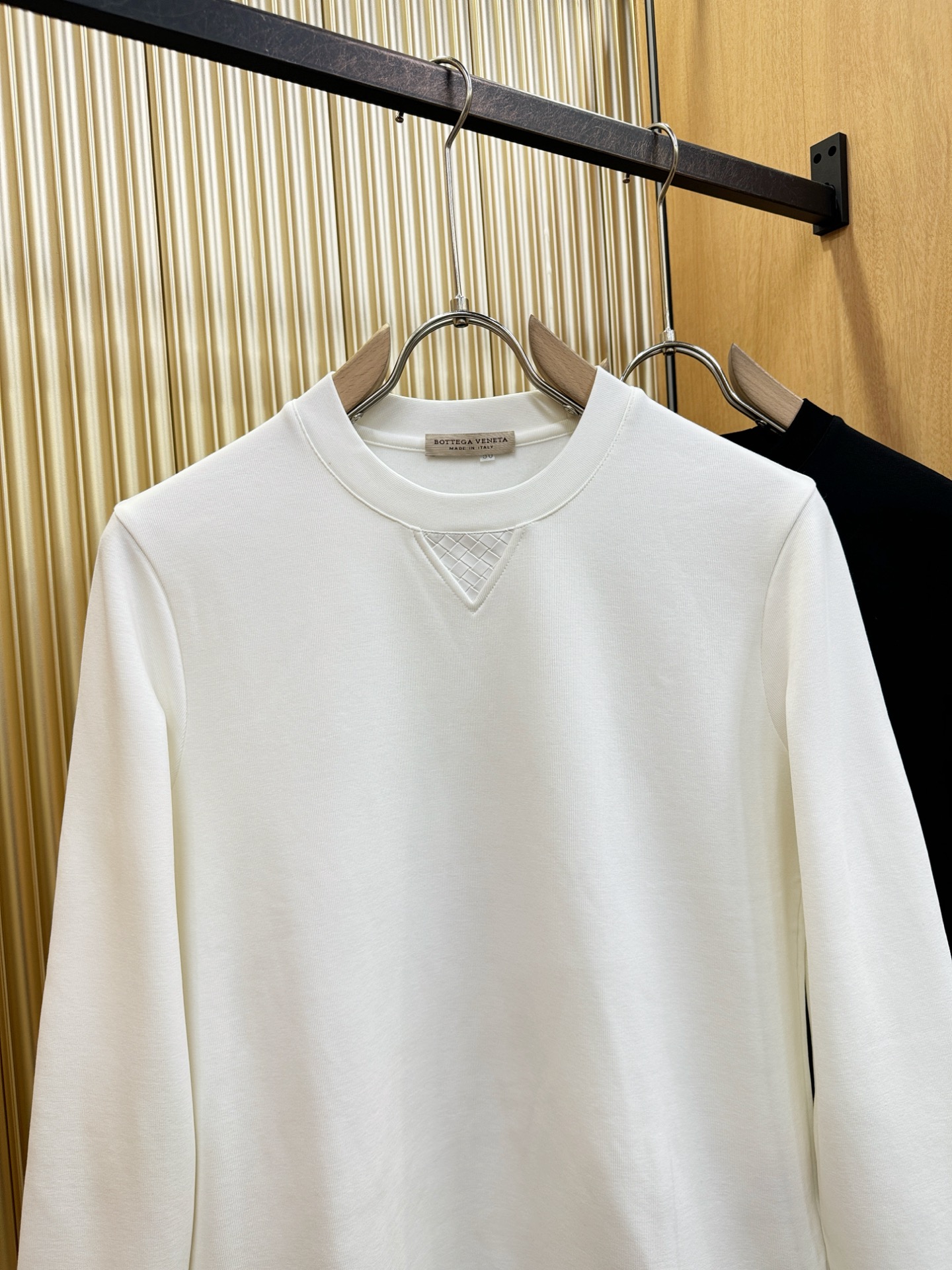 葆蝶家Bottega Veneta 2025ss秋冬新品 长袖卫衣，经典Logo设计，百搭款 官网同步发