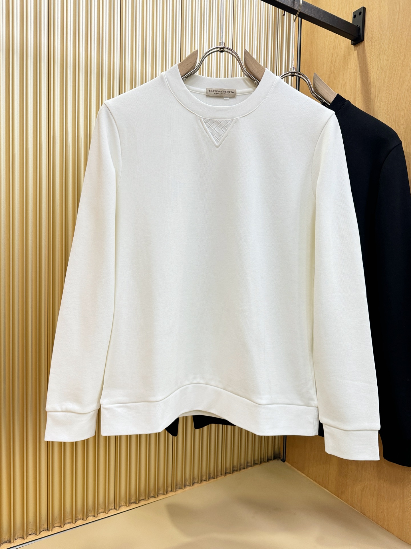 葆蝶家Bottega Veneta 2025ss秋冬新品 长袖卫衣，经典Logo设计，百搭款 官网同步发