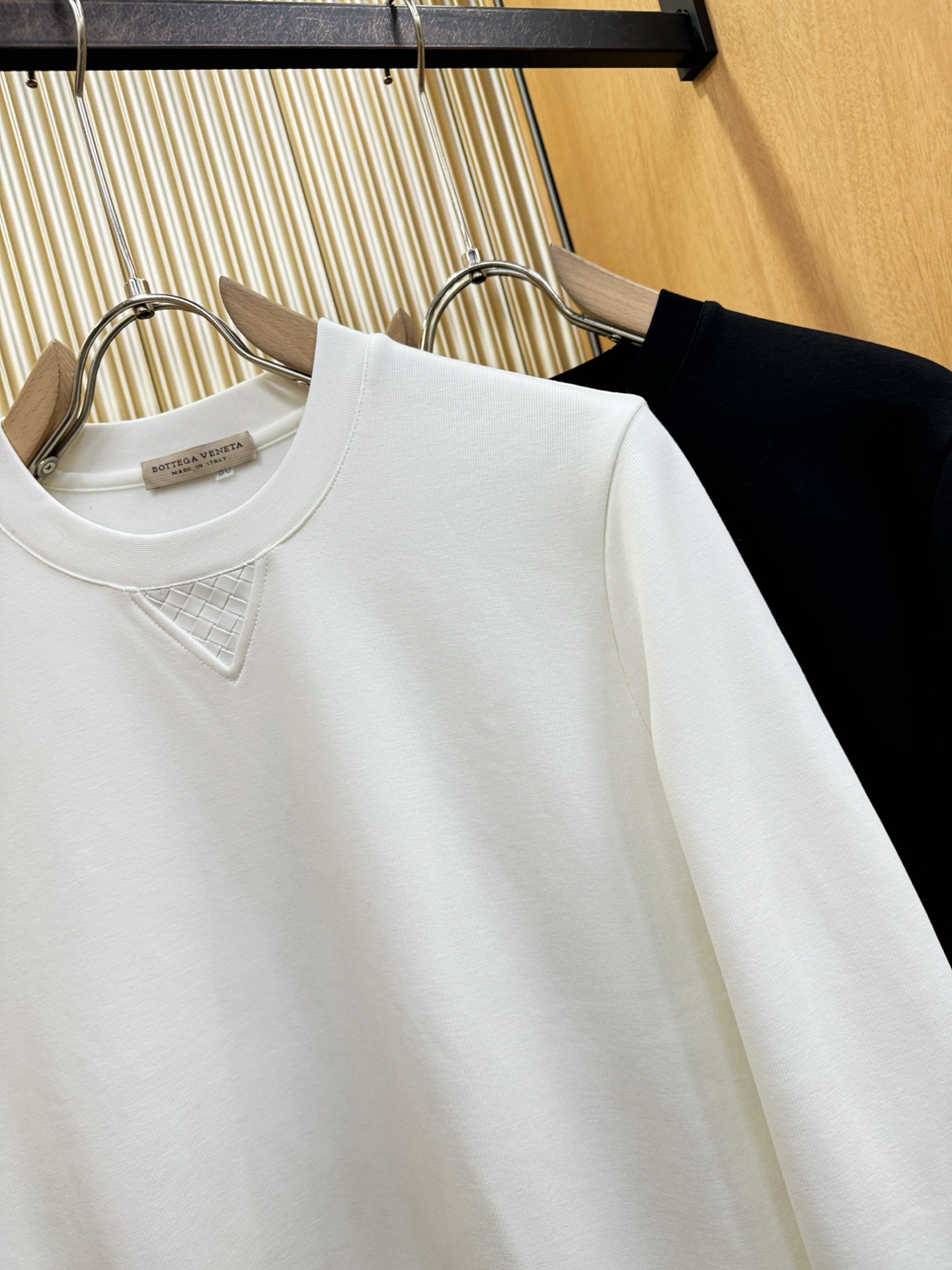 葆蝶家Bottega Veneta 2025ss秋冬新品 长袖卫衣，经典Logo设计，百搭款 官网同步发