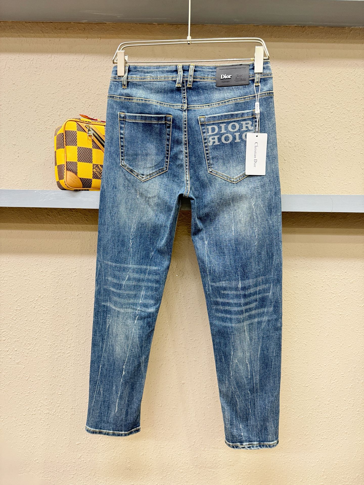 Dior迪奥 专柜新品,牛仔裤 重工打造,品牌经典LOGO设计,三标齐全 9