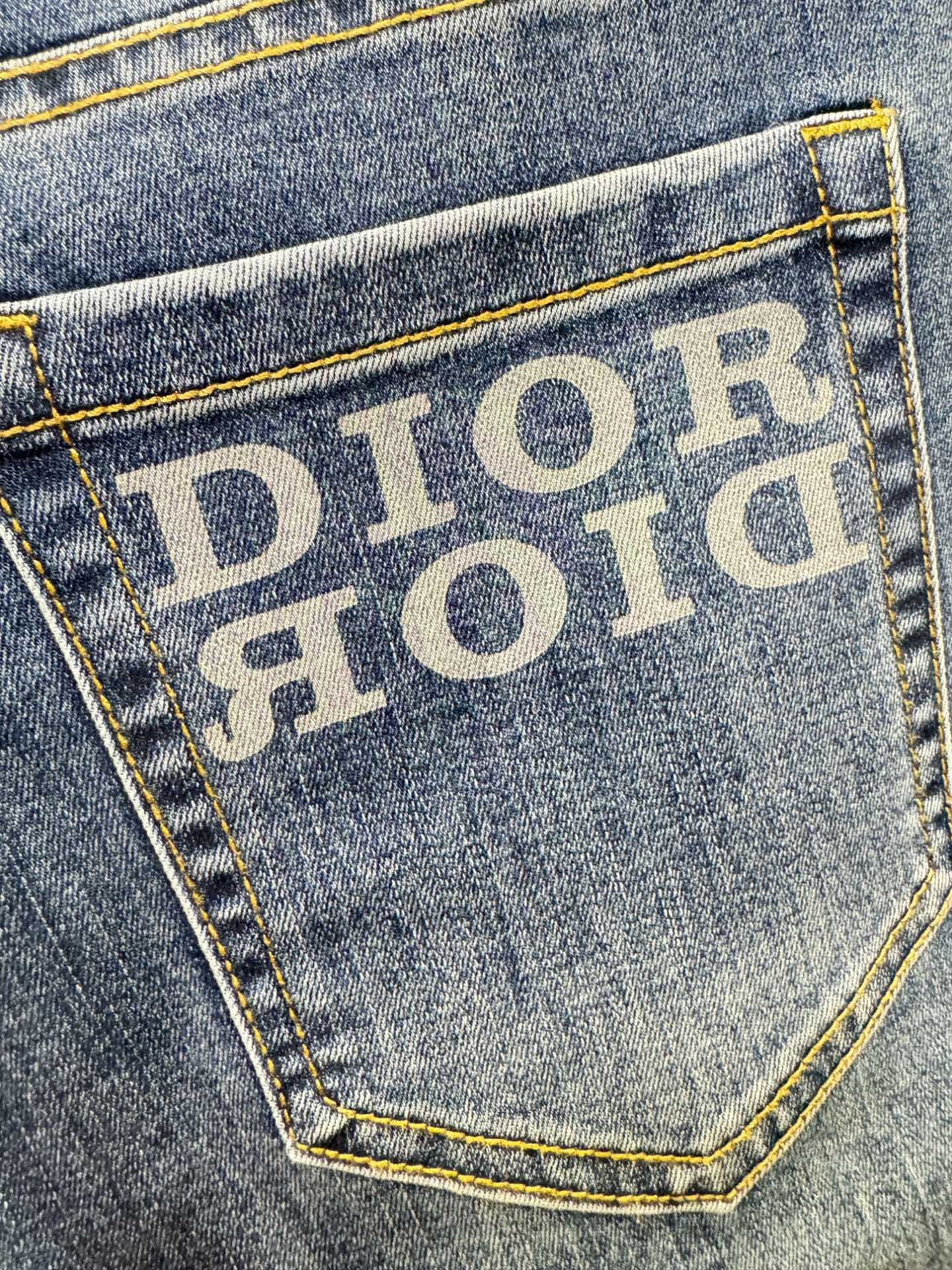 Dior迪奥 专柜新品,牛仔裤 重工打造,品牌经典LOGO设计,三标齐全 8