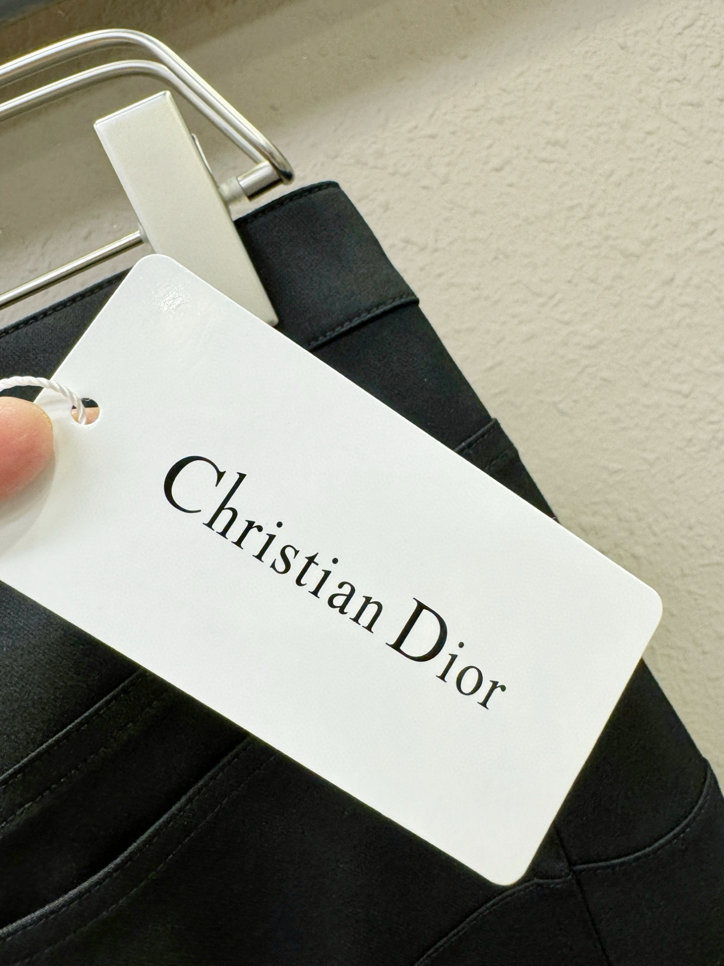 Dior迪奥 天丝羊毛休闲裤，选用欧洲进口面料，柔软舒适有质感，原版五金配件，非常炫酷，细节处理精致，上