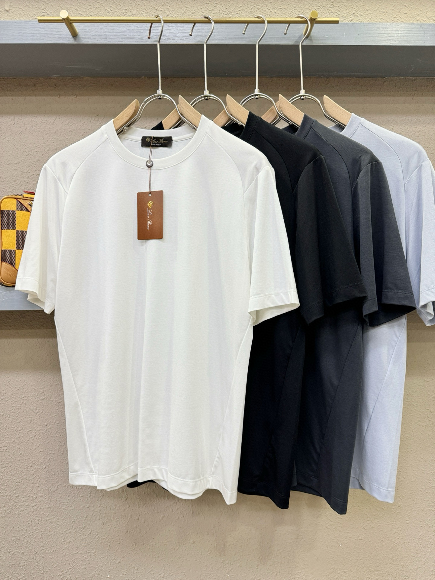 Loro Piana诺悠翩雅 顶级品质 款新品短袖！面料精选，莱赛尔+苏匹马+Coolmax三层织造，手