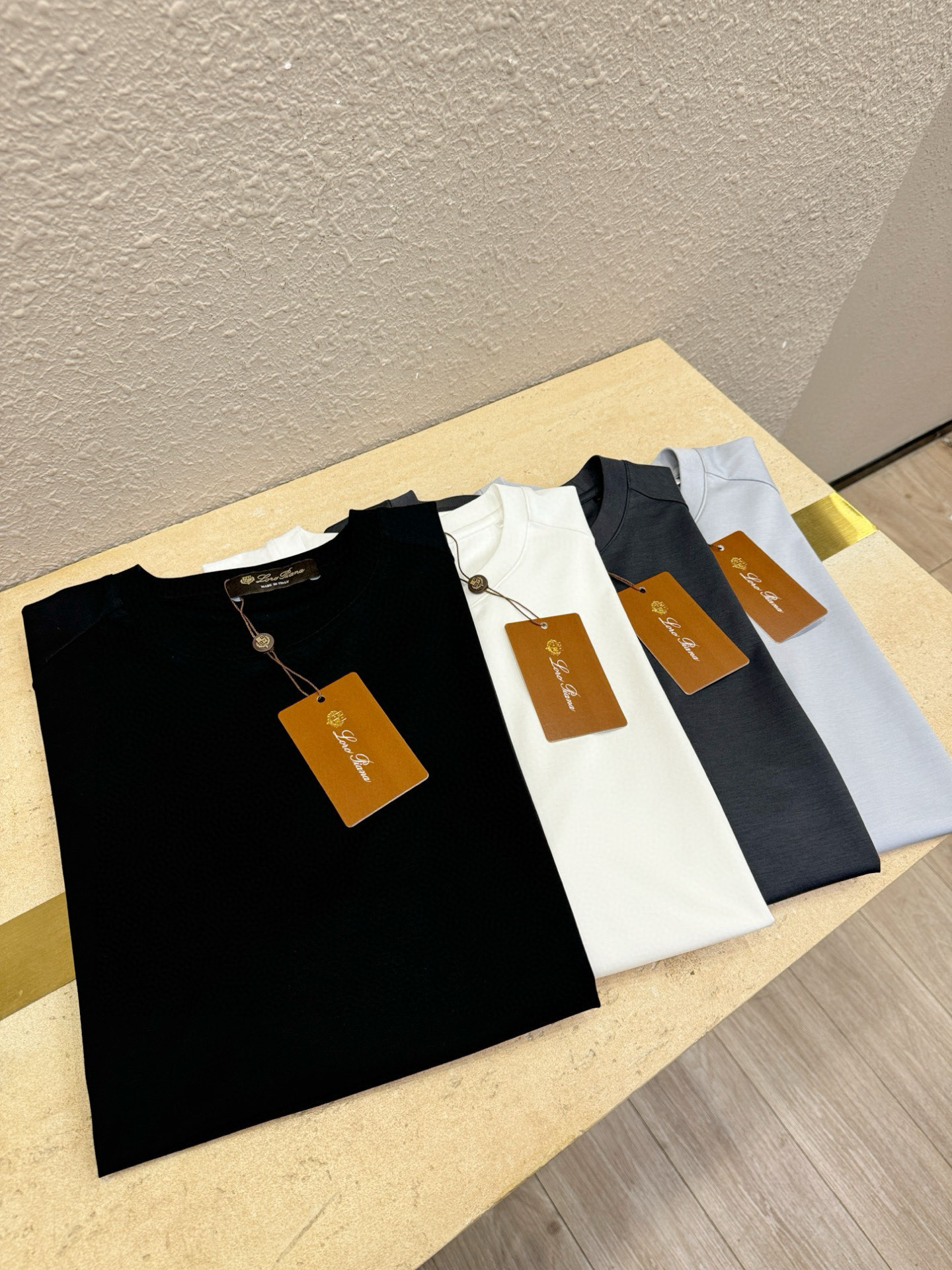 Loro Piana诺悠翩雅 顶级品质 款新品短袖！面料精选，莱赛尔+苏匹马+Coolmax三层织造，手