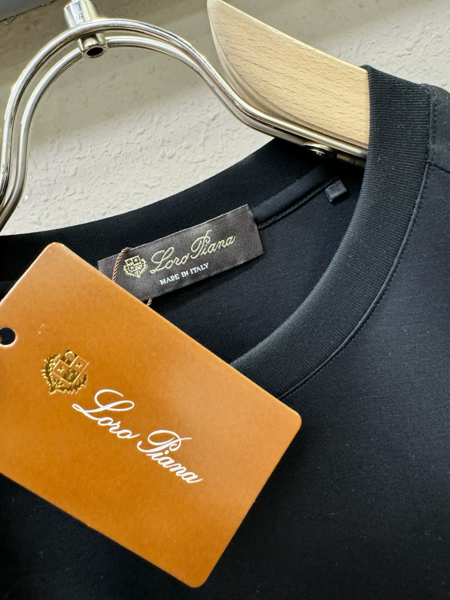 Loro Piana诺悠翩雅 顶级品质 款新品短袖！面料精选，莱赛尔+苏匹马+Coolmax三层织造，手