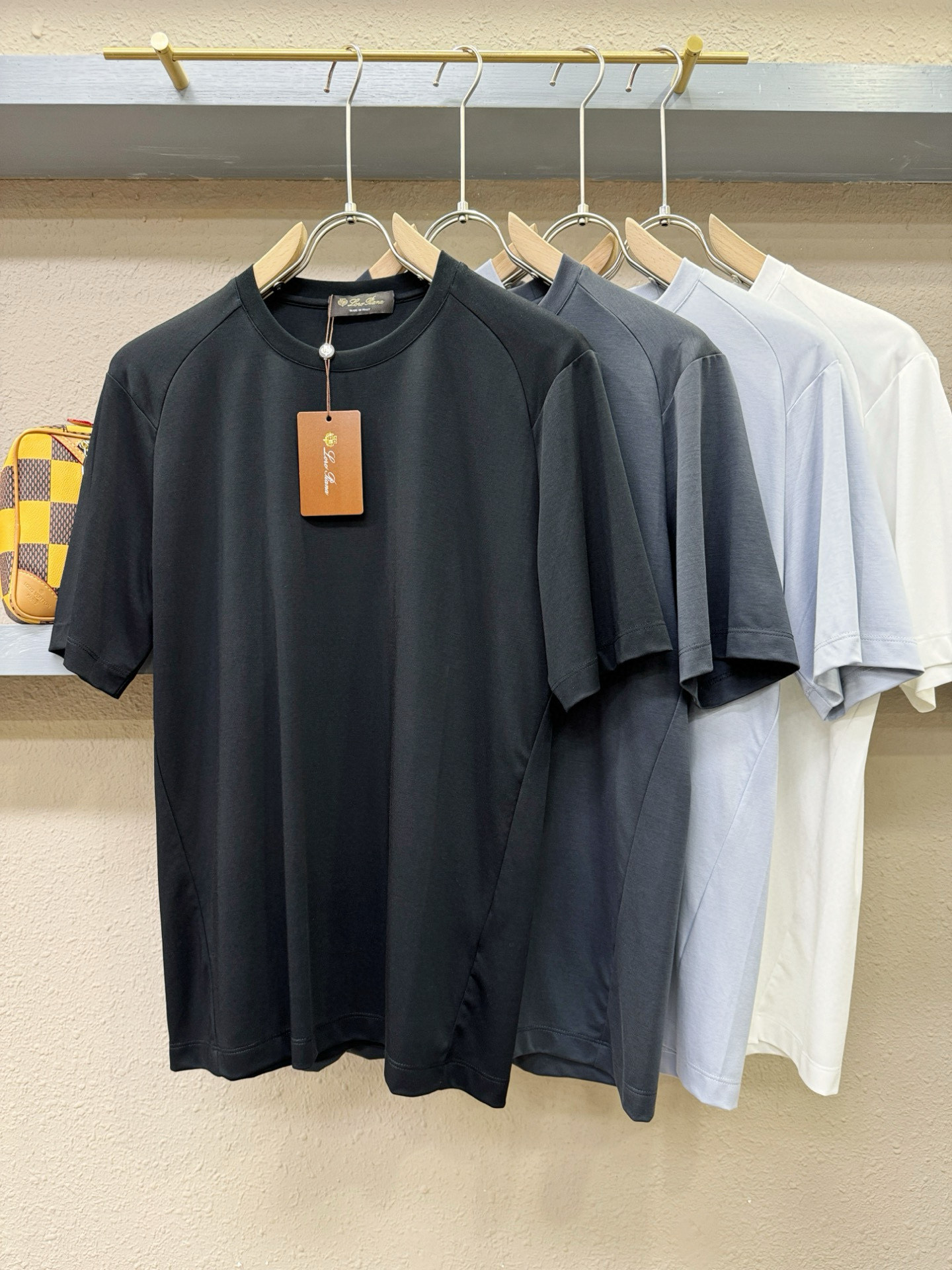 Loro Piana诺悠翩雅 顶级品质 款新品短袖！面料精选，莱赛尔+苏匹马+Coolmax三层织造，手