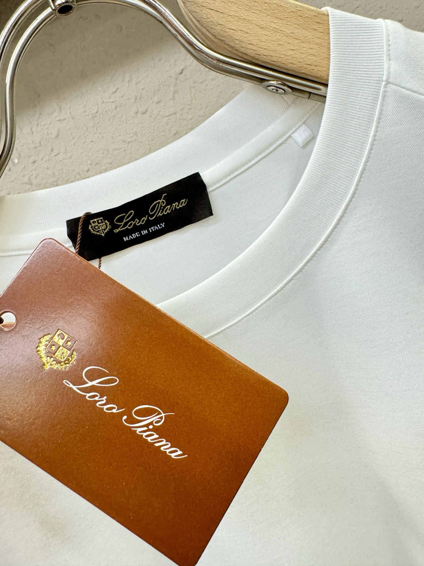 Loro Piana诺悠翩雅 顶级品质 款新品短袖！面料精选，莱赛尔+苏匹马+Coolmax三层织造，手